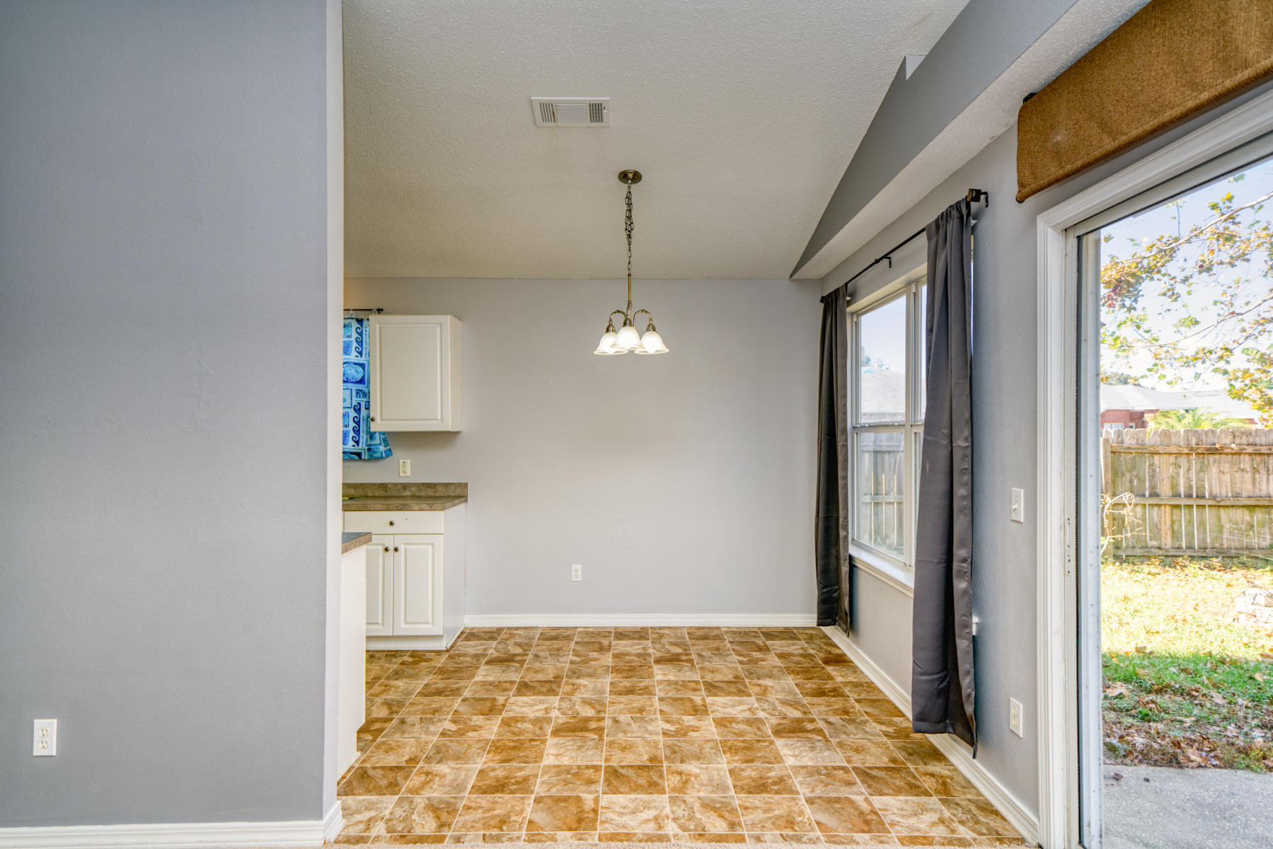 HIDDEN SHORES - Residential