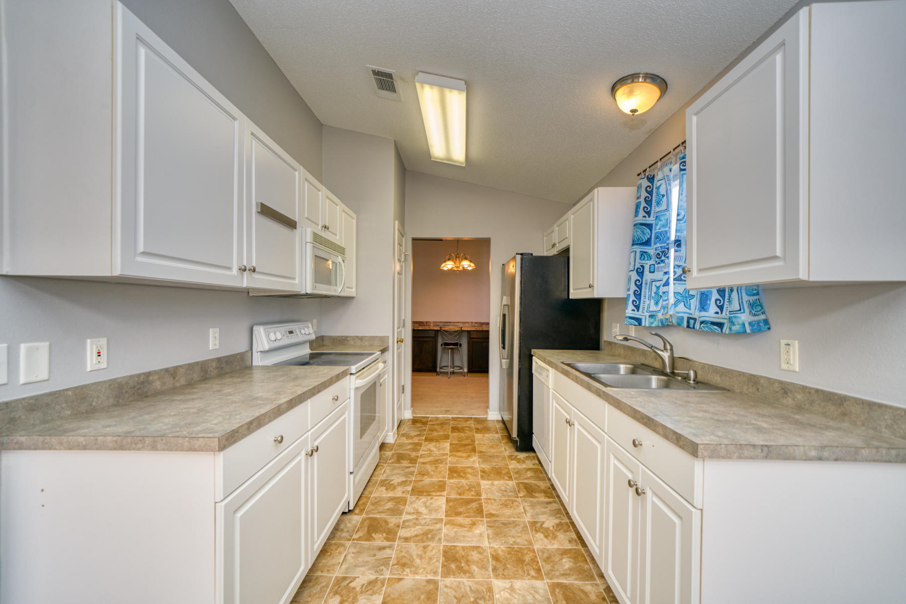 HIDDEN SHORES - Residential