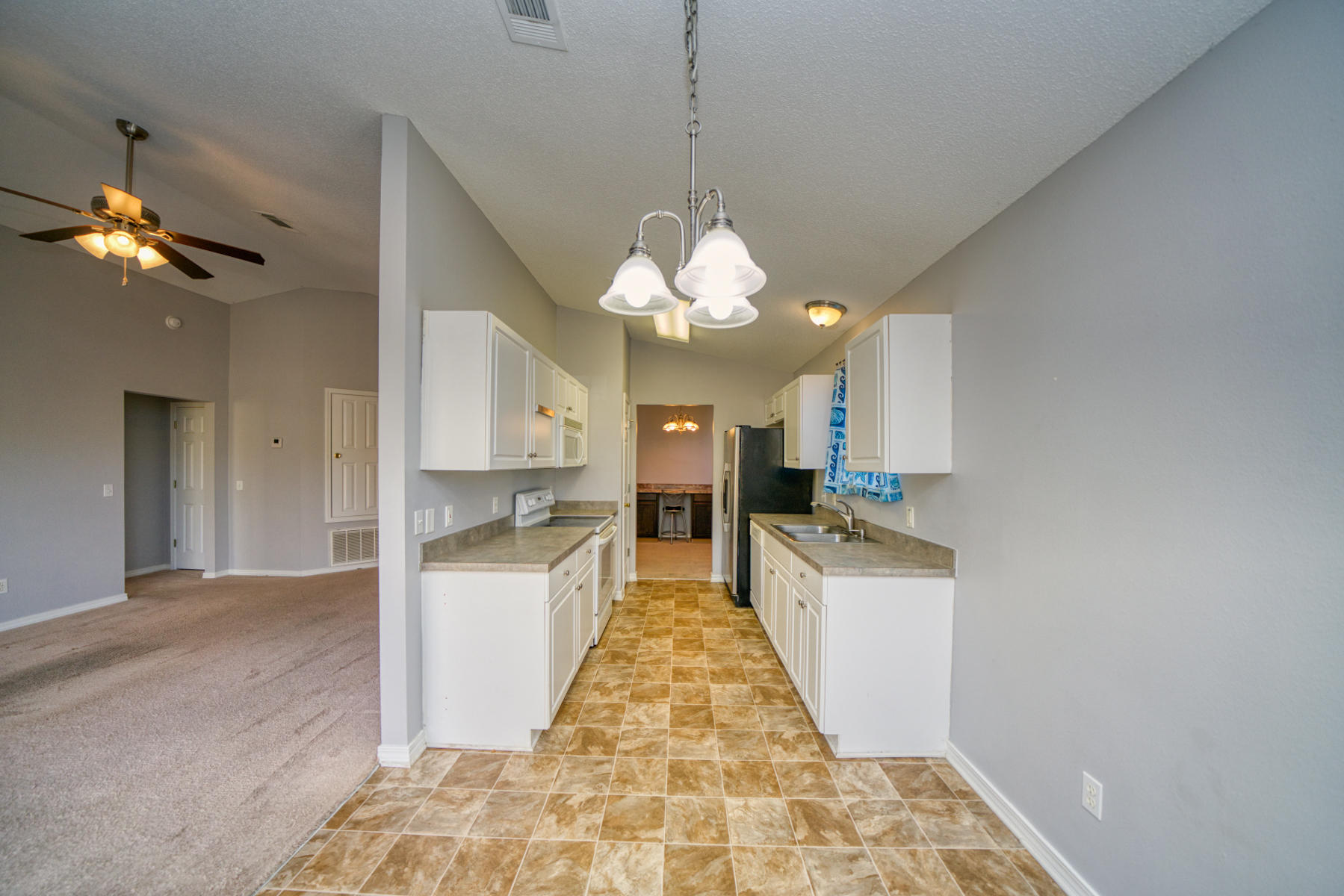 HIDDEN SHORES - Residential