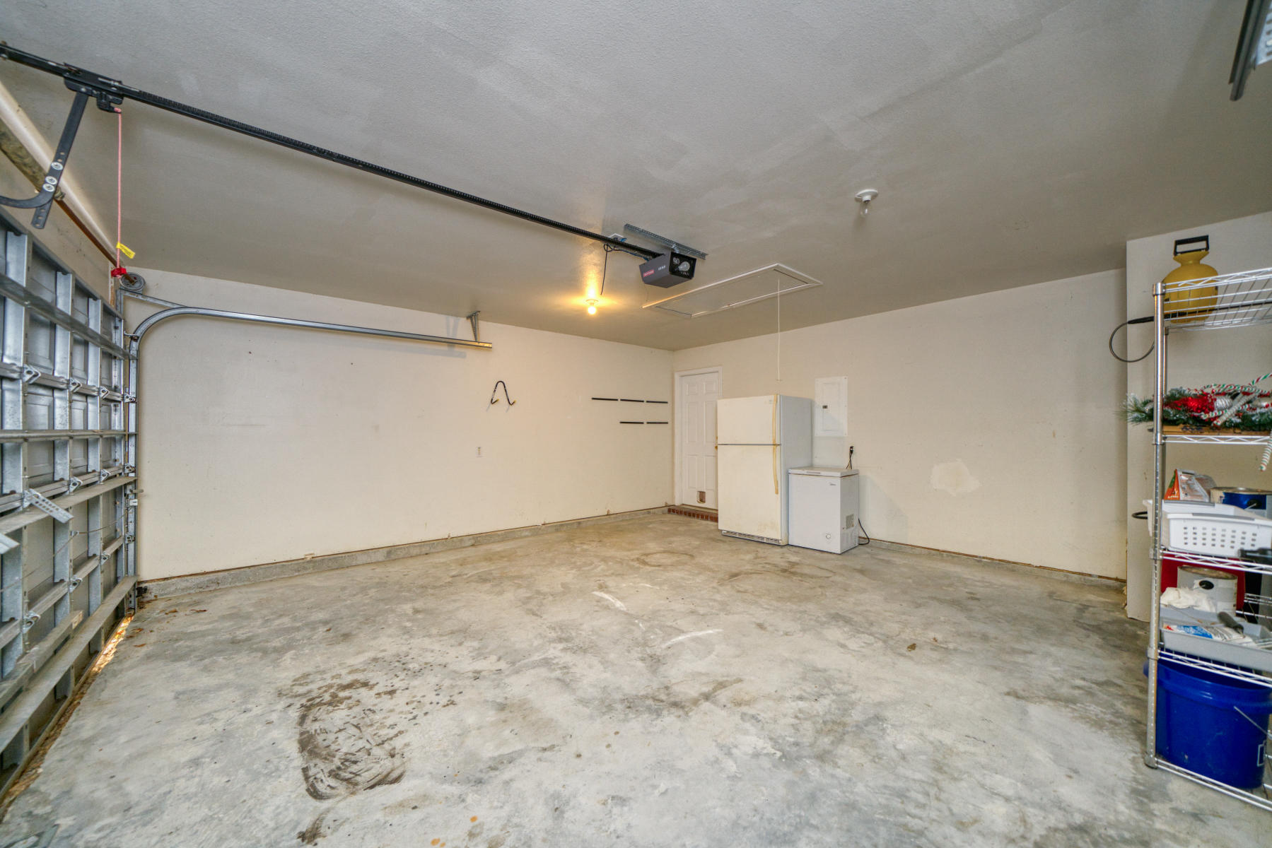 HIDDEN SHORES - Residential