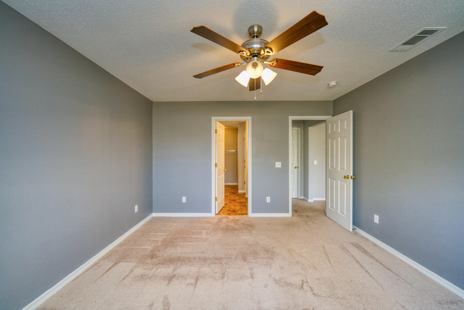 HIDDEN SHORES - Residential