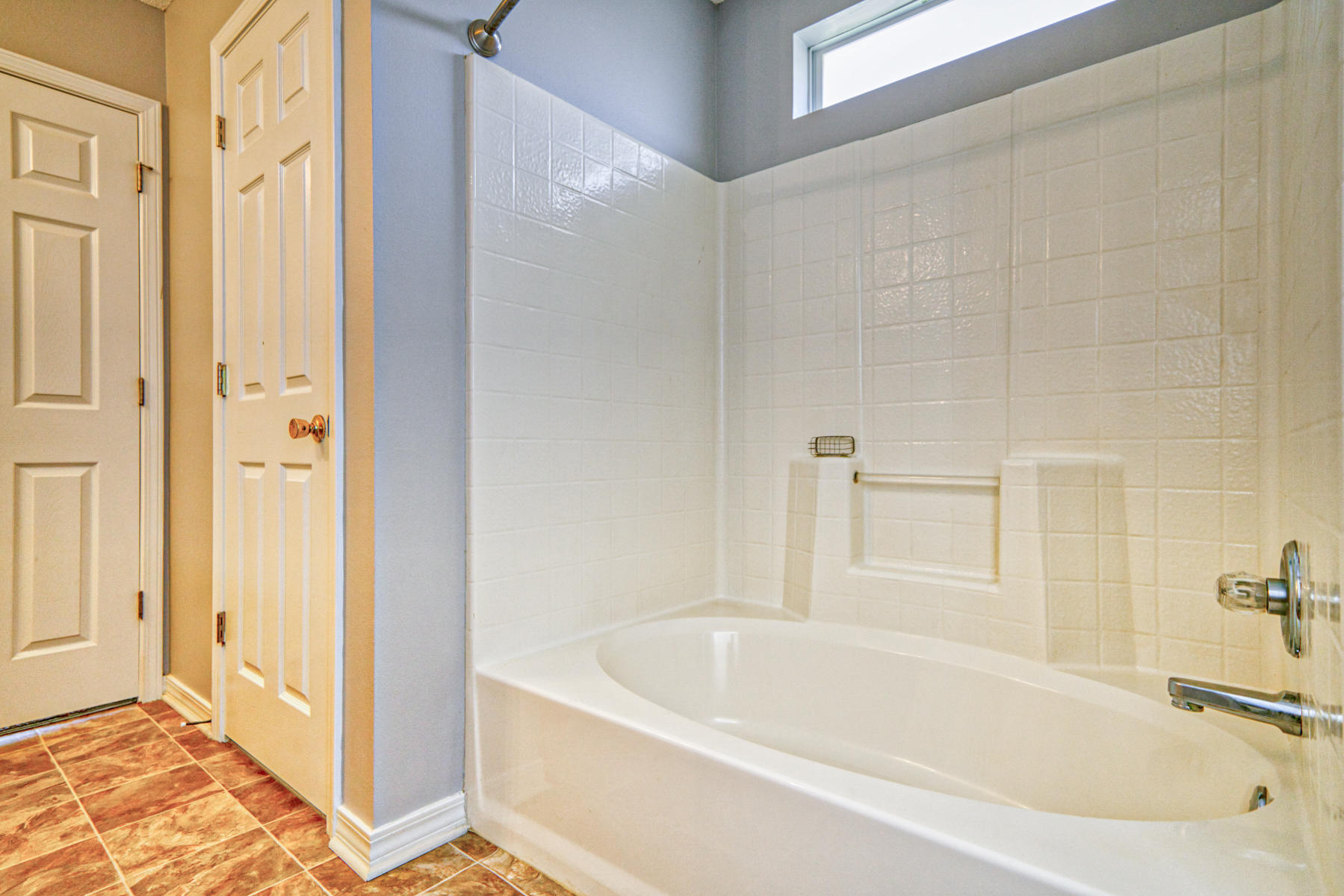 HIDDEN SHORES - Residential