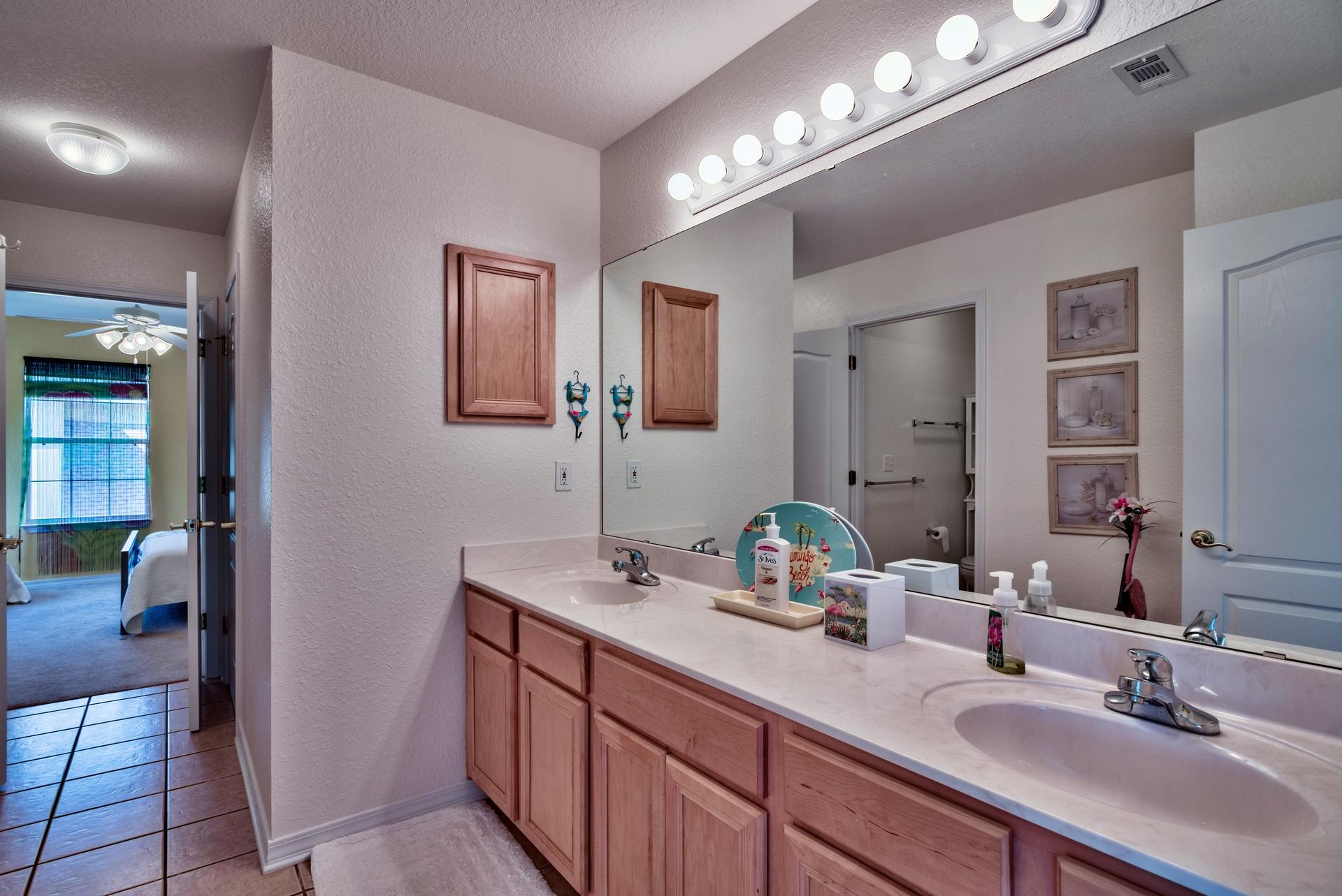 EMERALD LAKES PH 3 - Residential