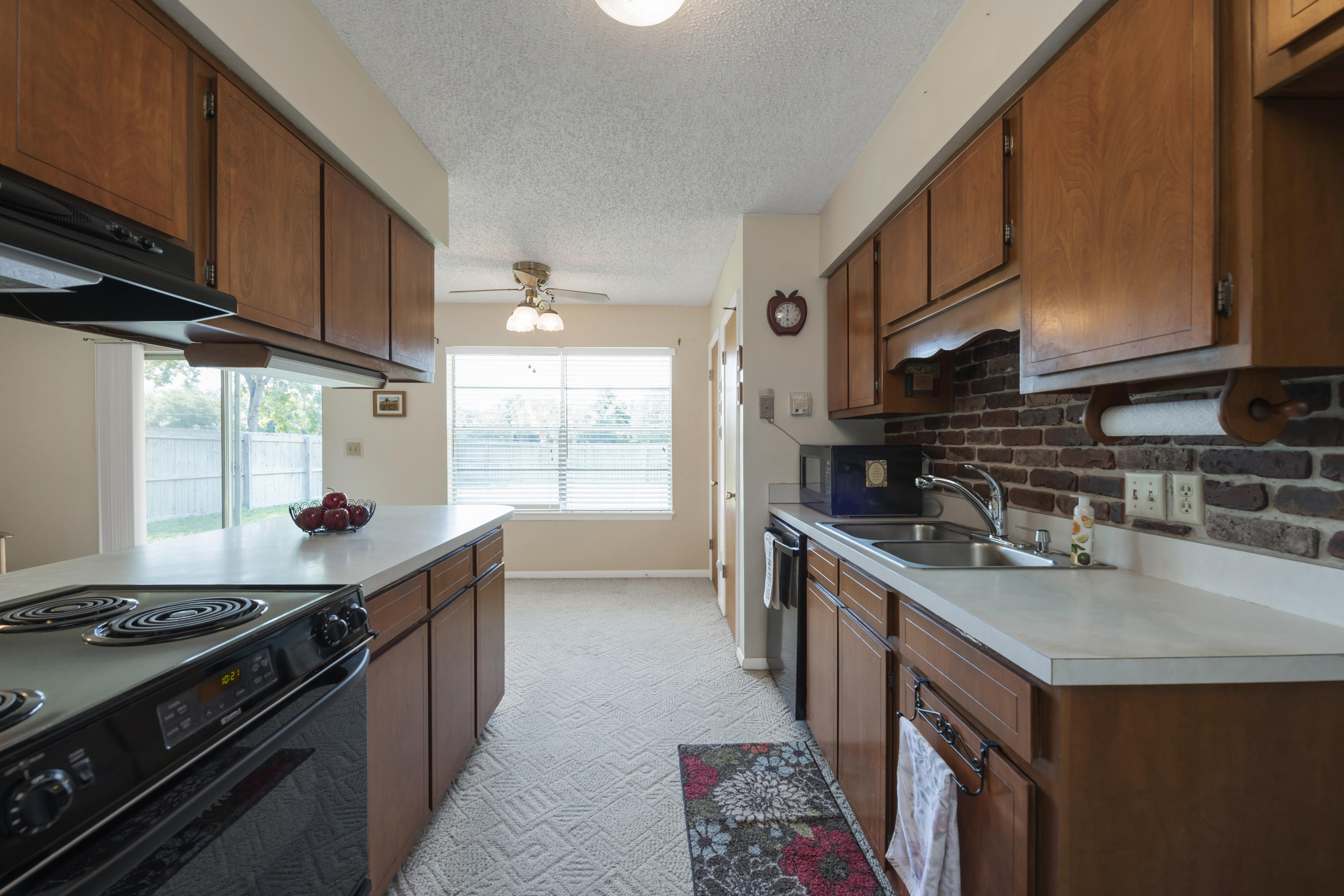 GULFVIEW S/D TO MARY ESTHER - Residential