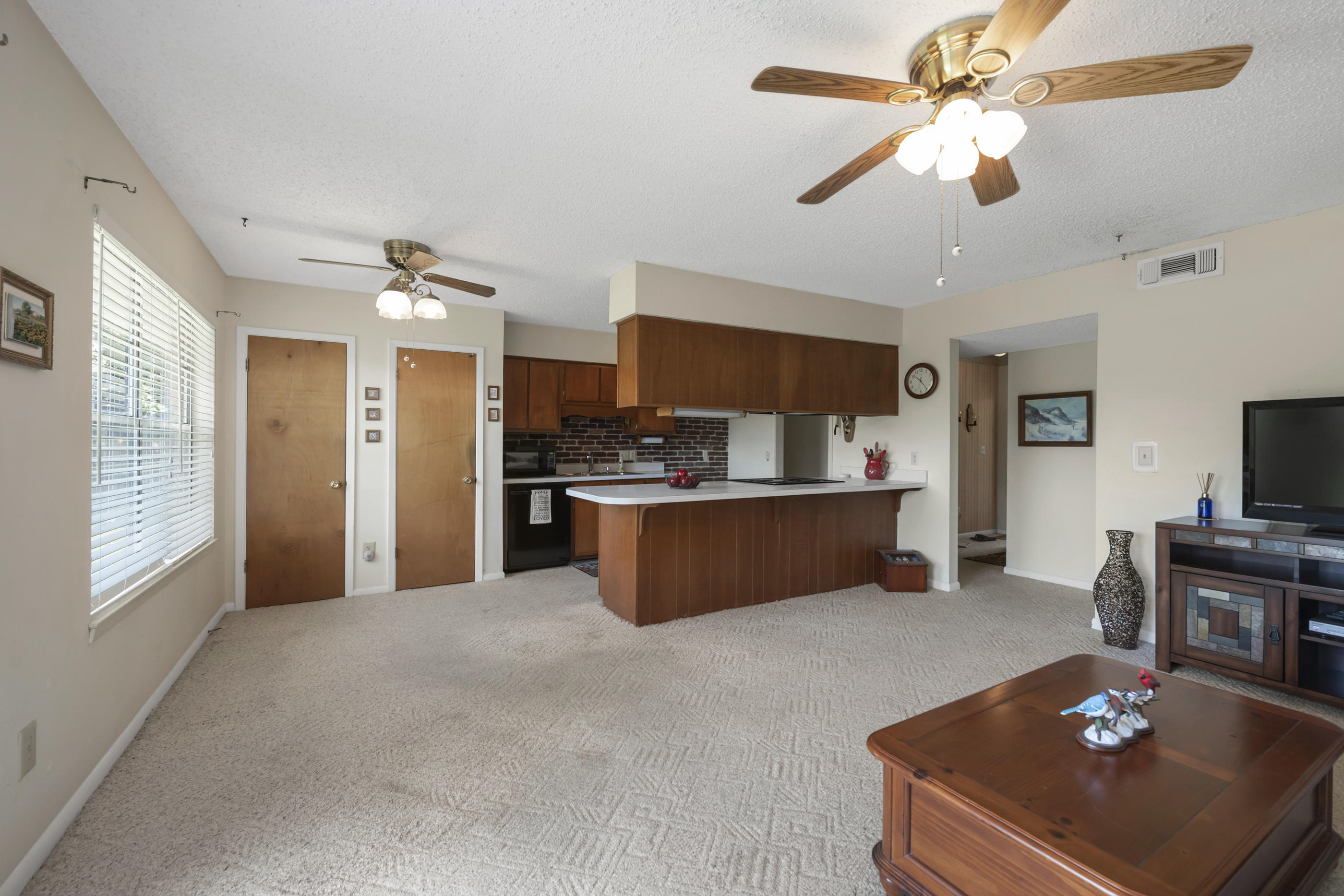 GULFVIEW S/D TO MARY ESTHER - Residential