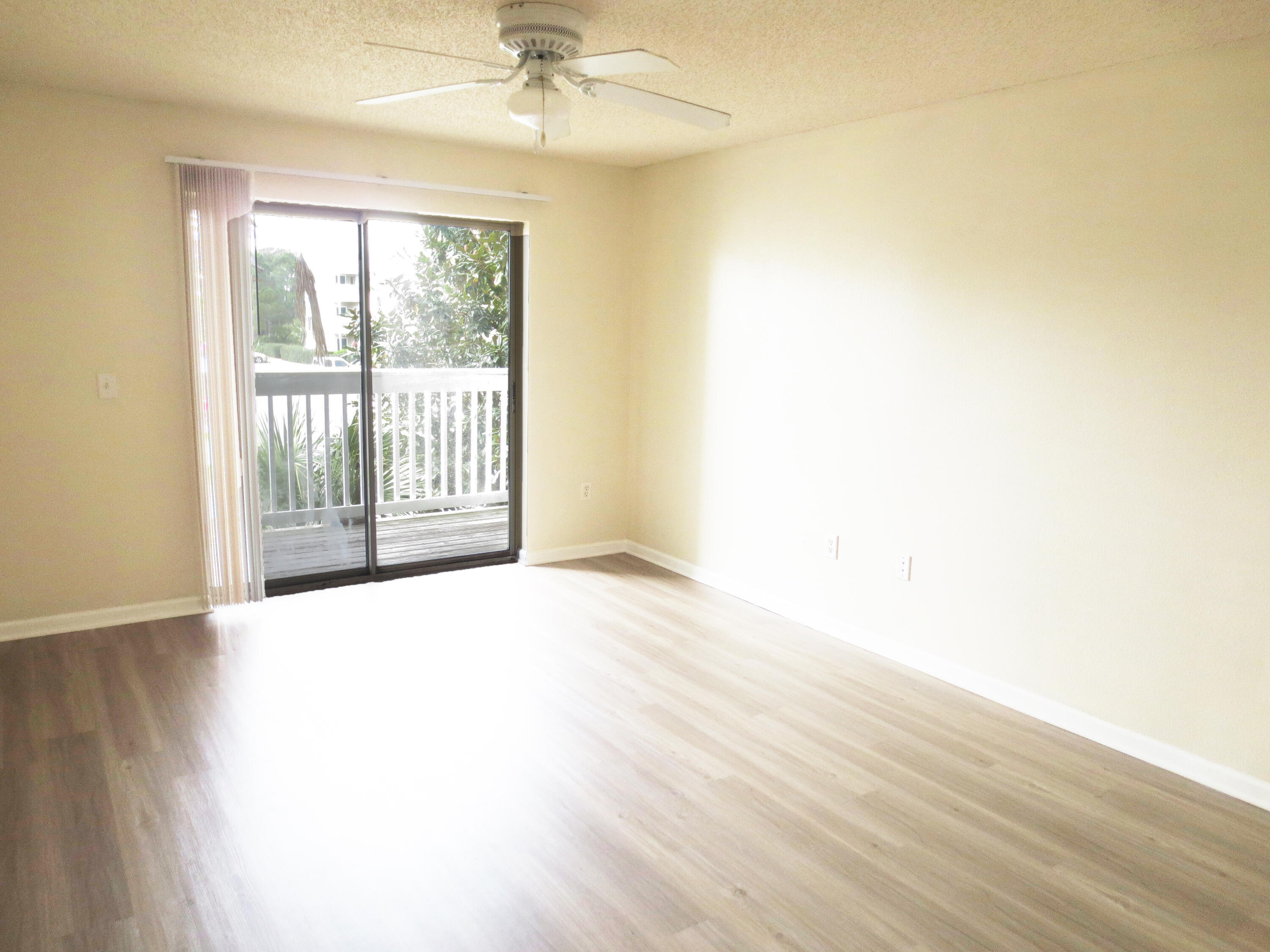 This is a low maintenance 2 bedroom with new LVP through out. This 2 bedroom 2 bath unit is conveniently located on the 2nd floor in building 4070 at Indian Lake. This popular floor plan offers an very spacious living/dining area along with 2 large bedrooms with huge walk-in and full baths. Indian Lake is conviently located near beaches, golf course, dog park, shopping and dinning. Indian Lake features on-site rental management, workout facility, clubhouse, and pool.