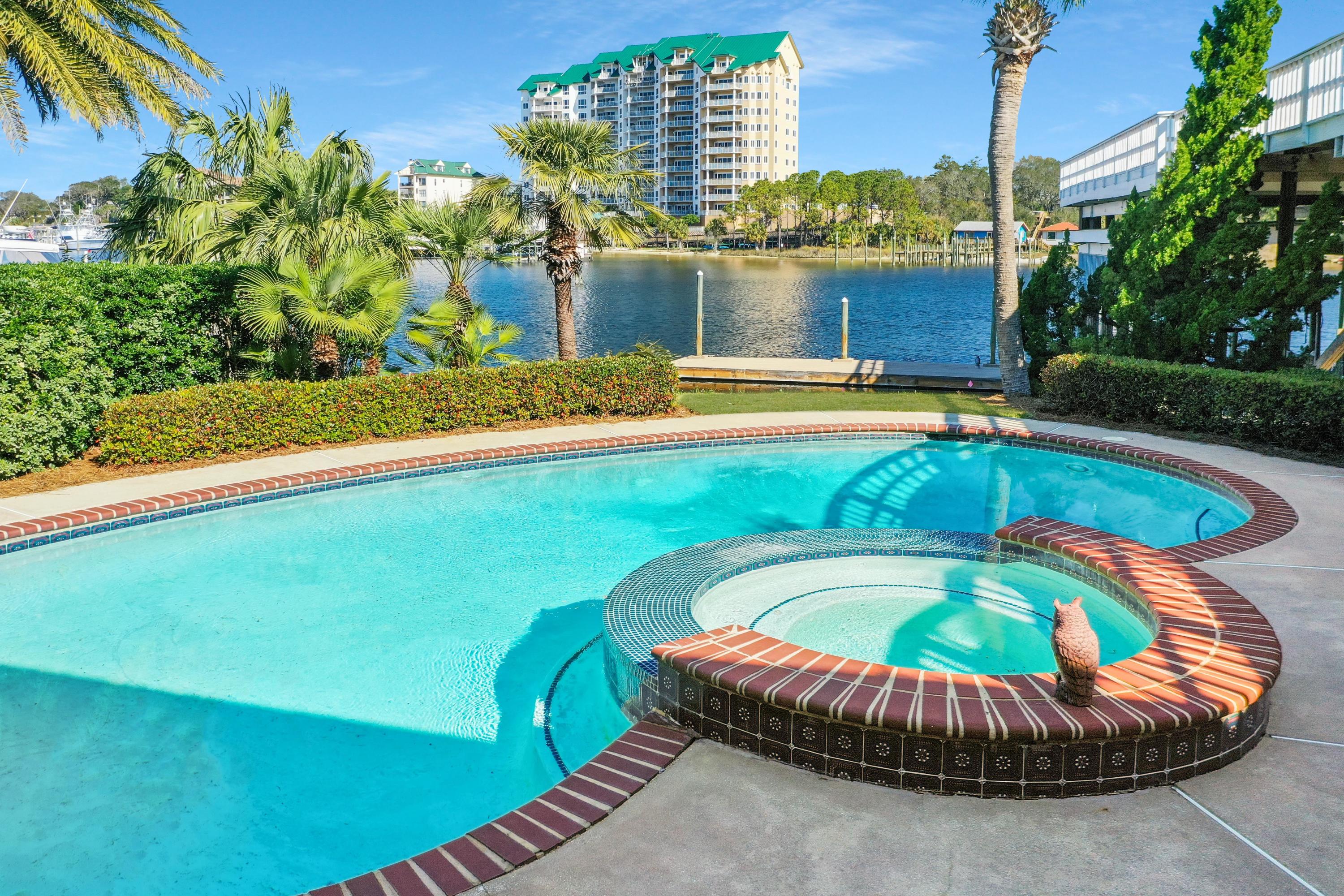 HOLIDAY ISLE - Residential