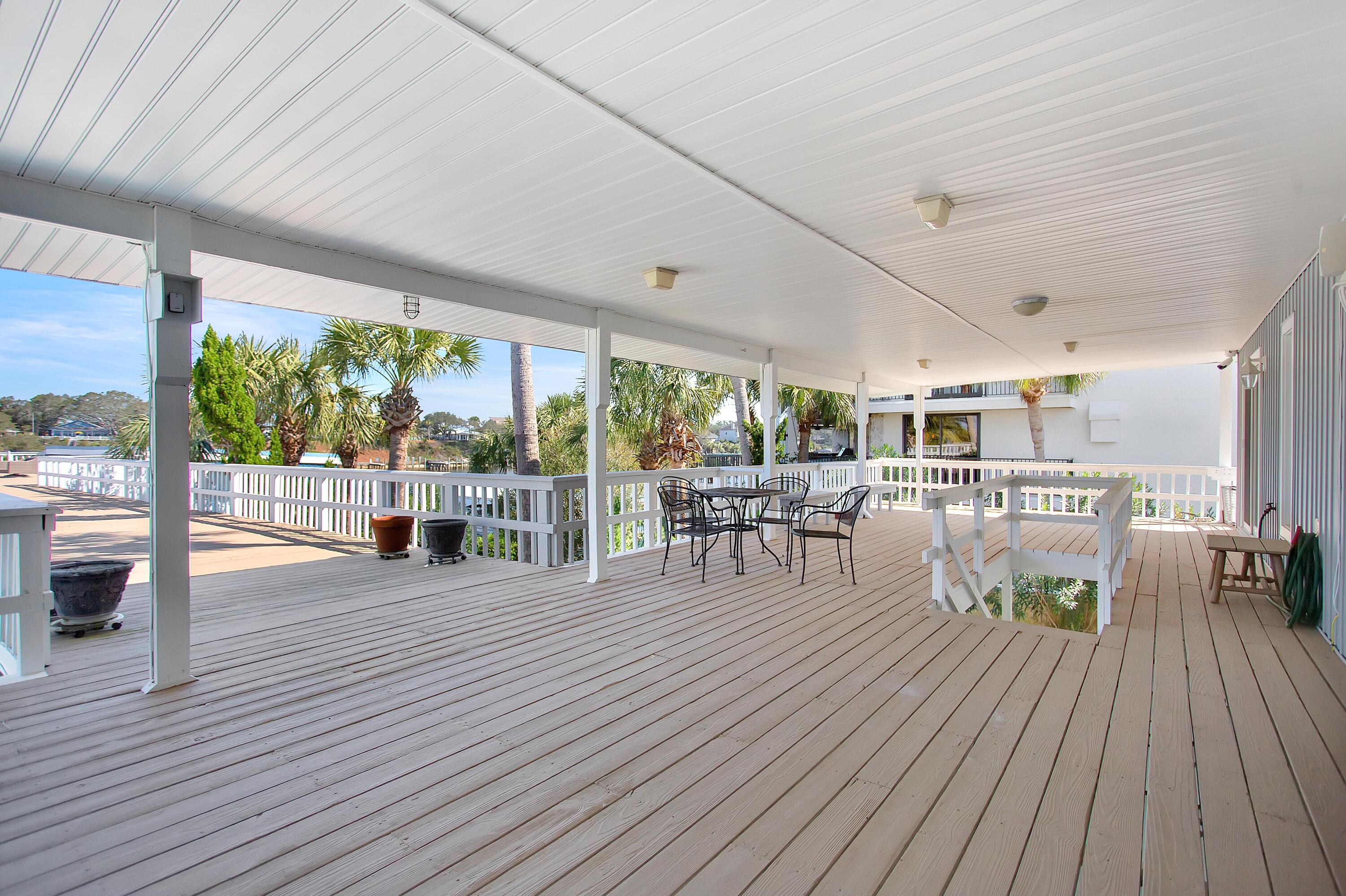 HOLIDAY ISLE - Residential