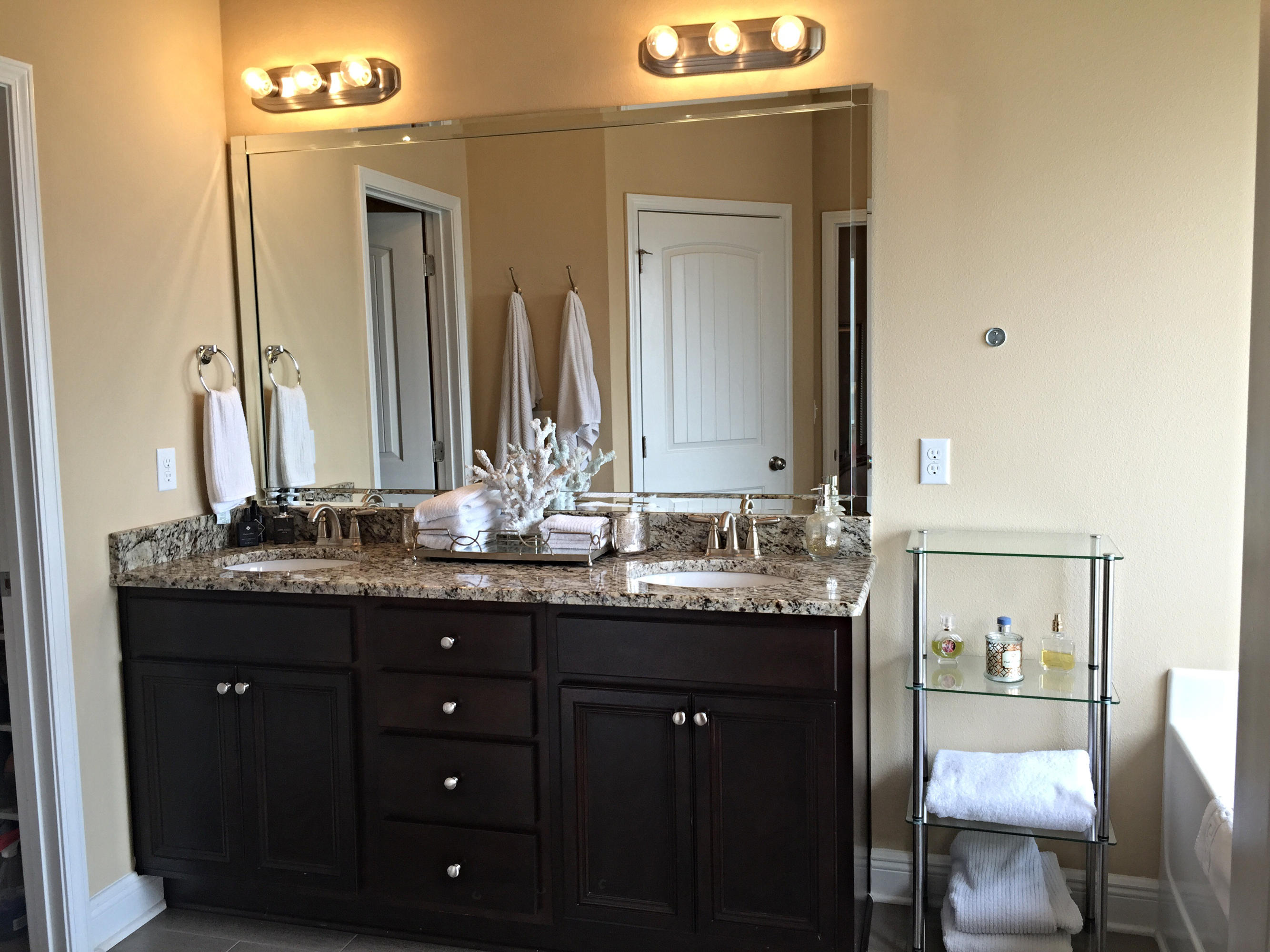 WHISPERING LAKES ESTATES - Residential