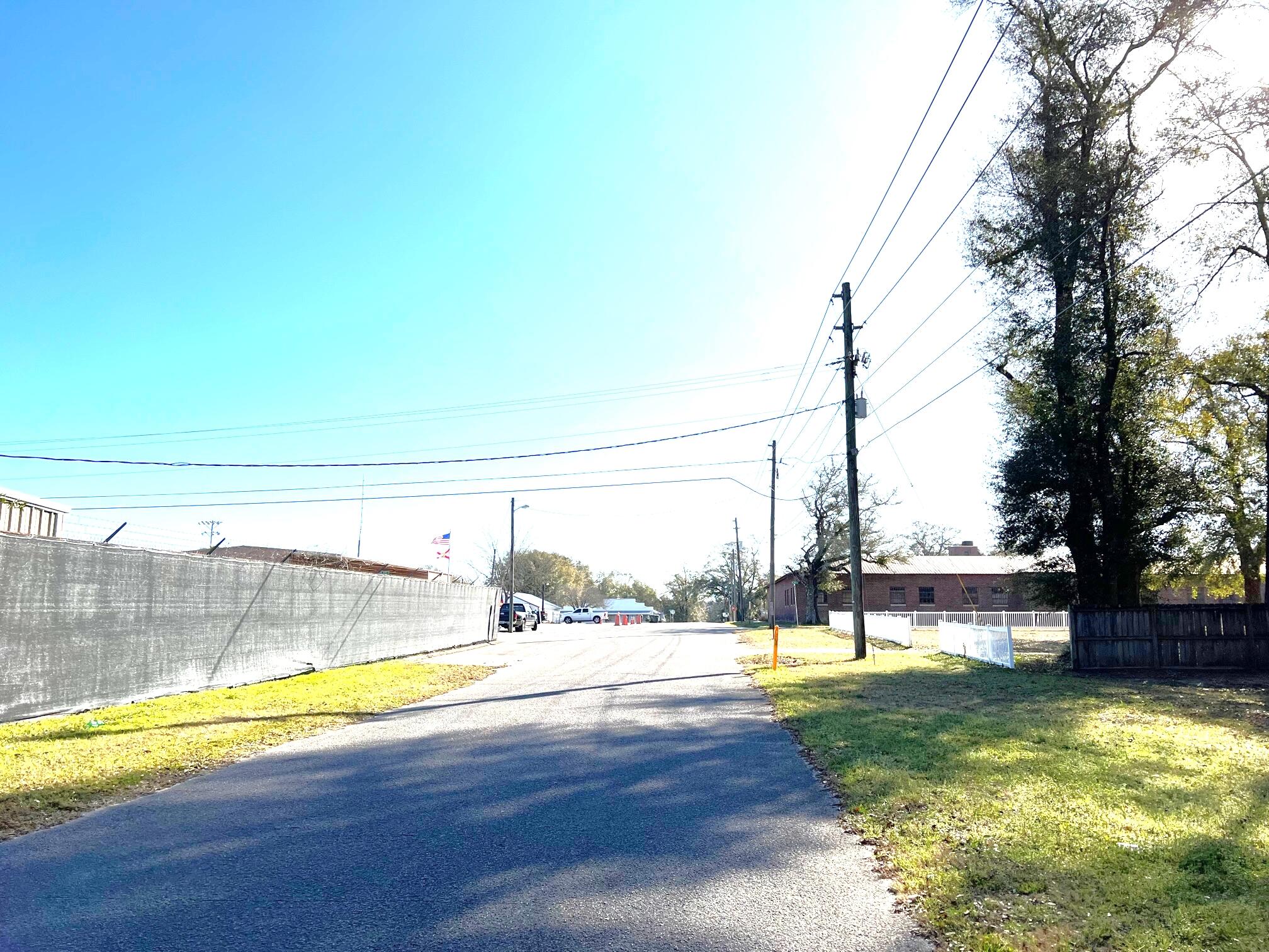 TOWN OF DEFUNIAK SPRINGS - Land