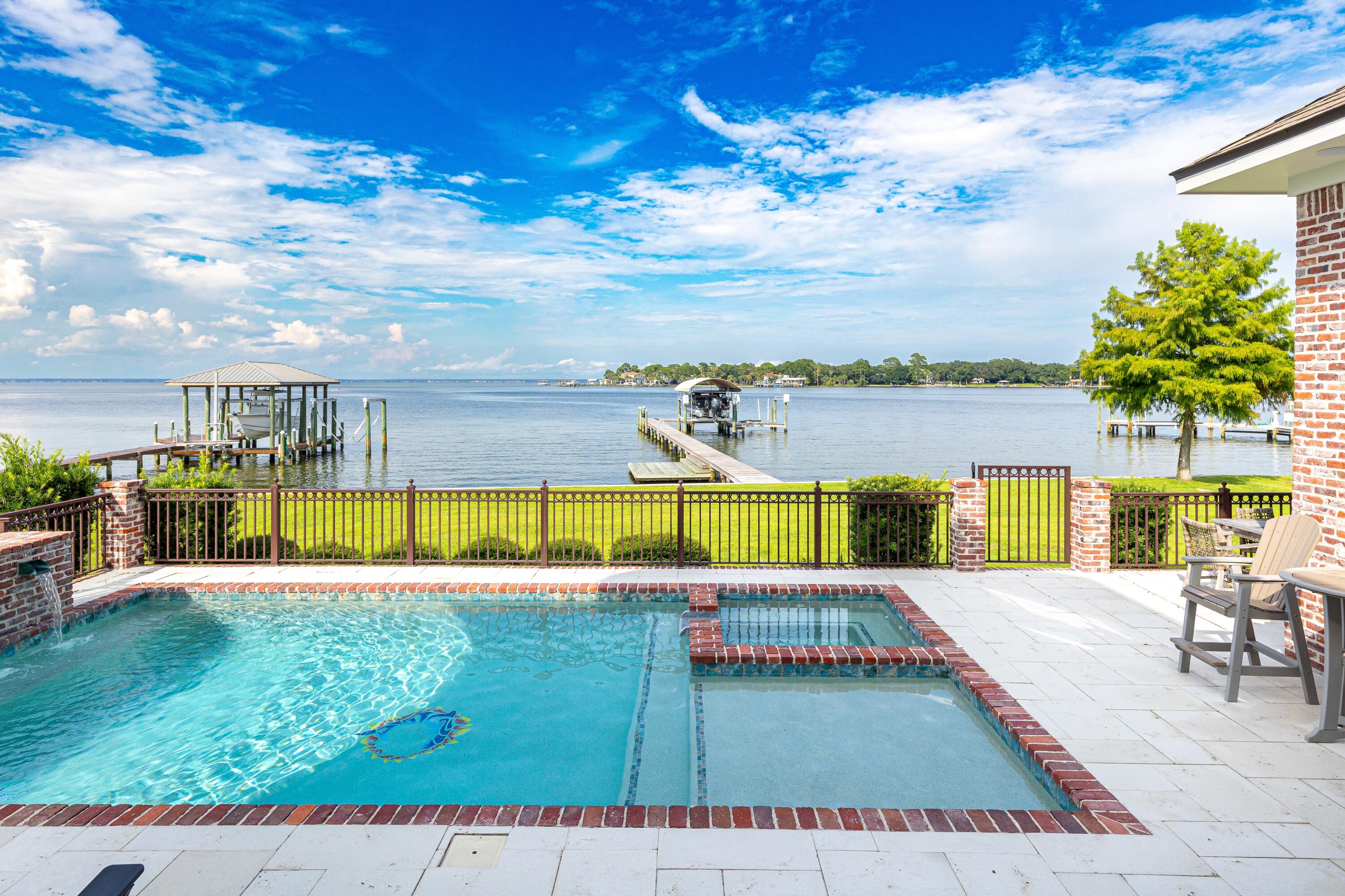 Peacock's Point - Residential
