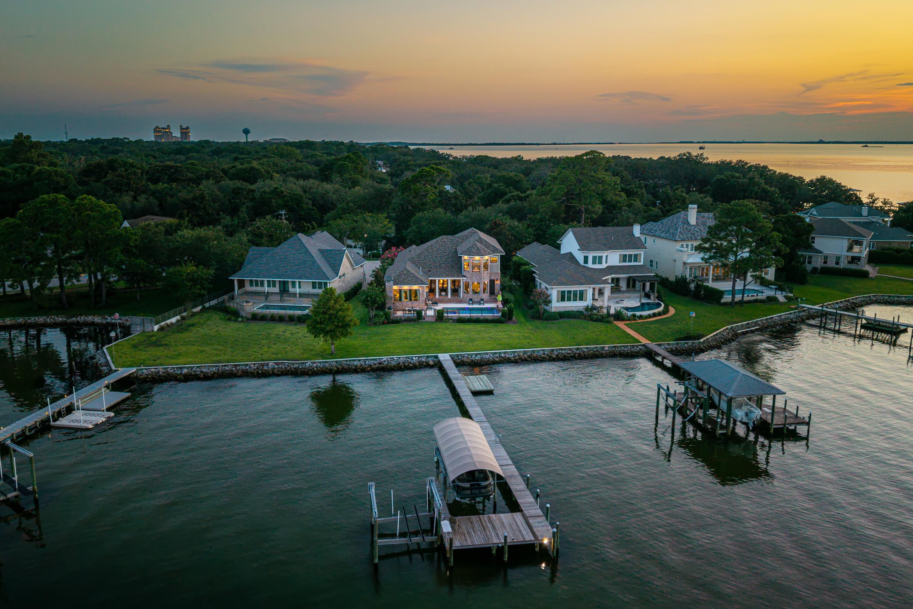Peacock's Point - Residential