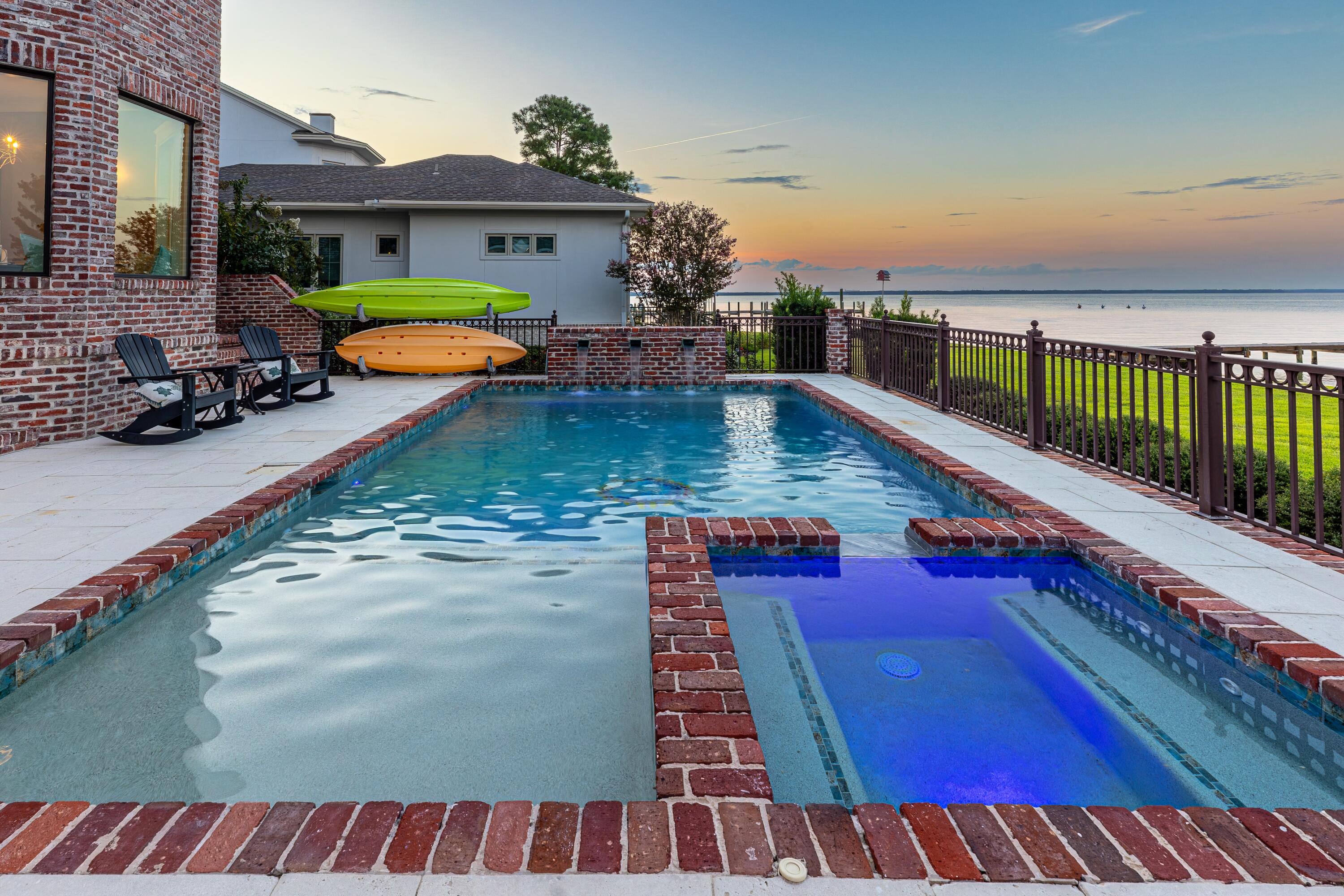 Peacock's Point - Residential