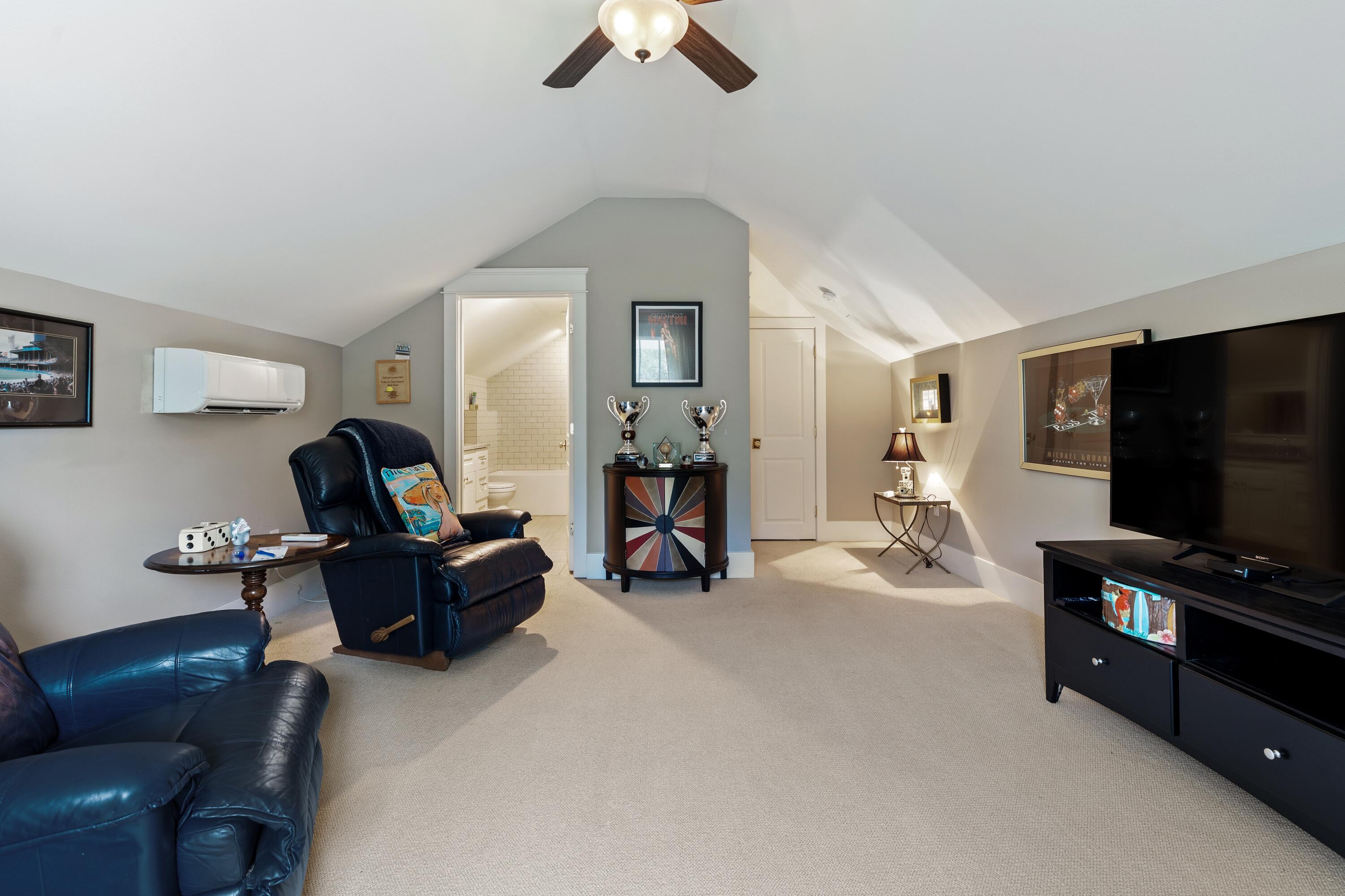 Peacock's Point - Residential