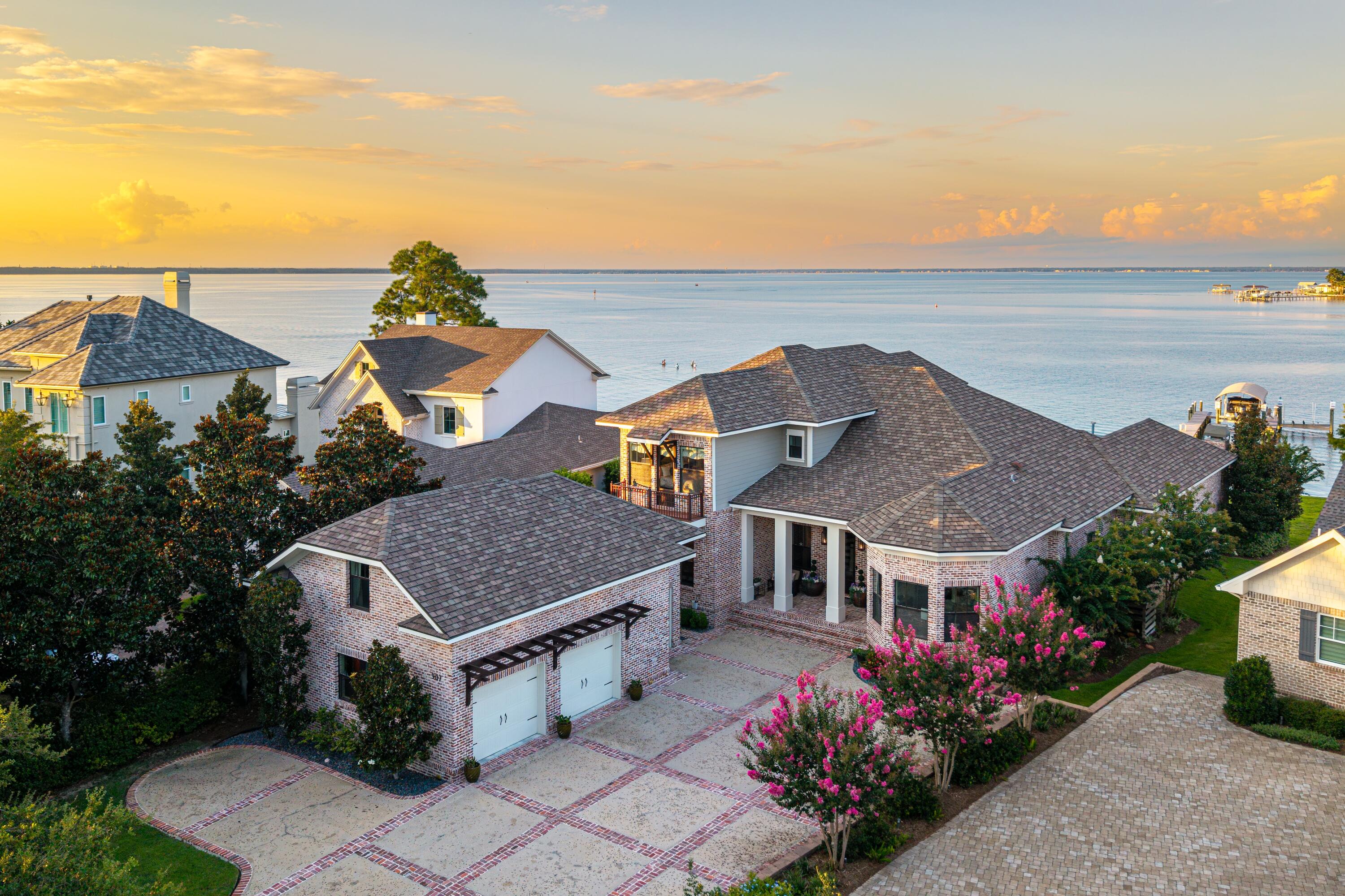 Peacock's Point - Residential