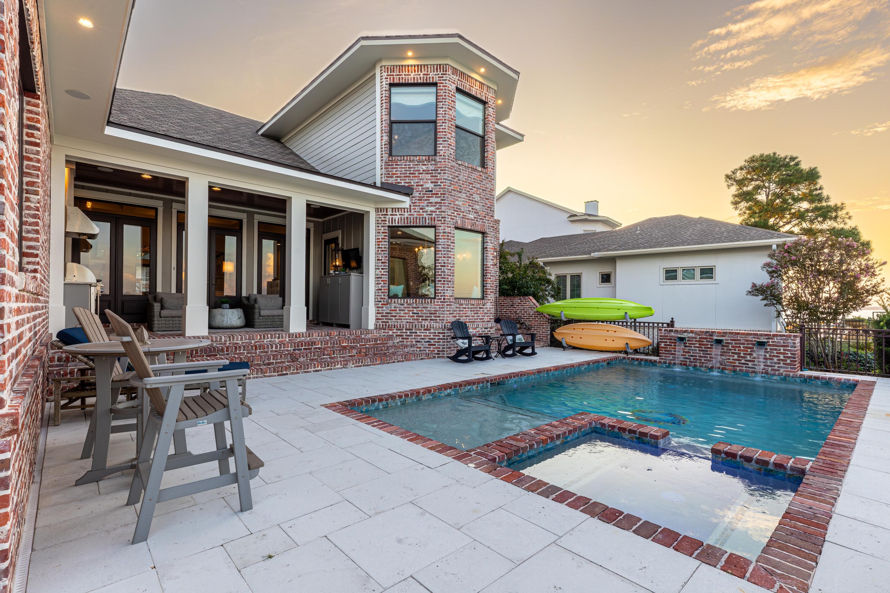 Peacock's Point - Residential