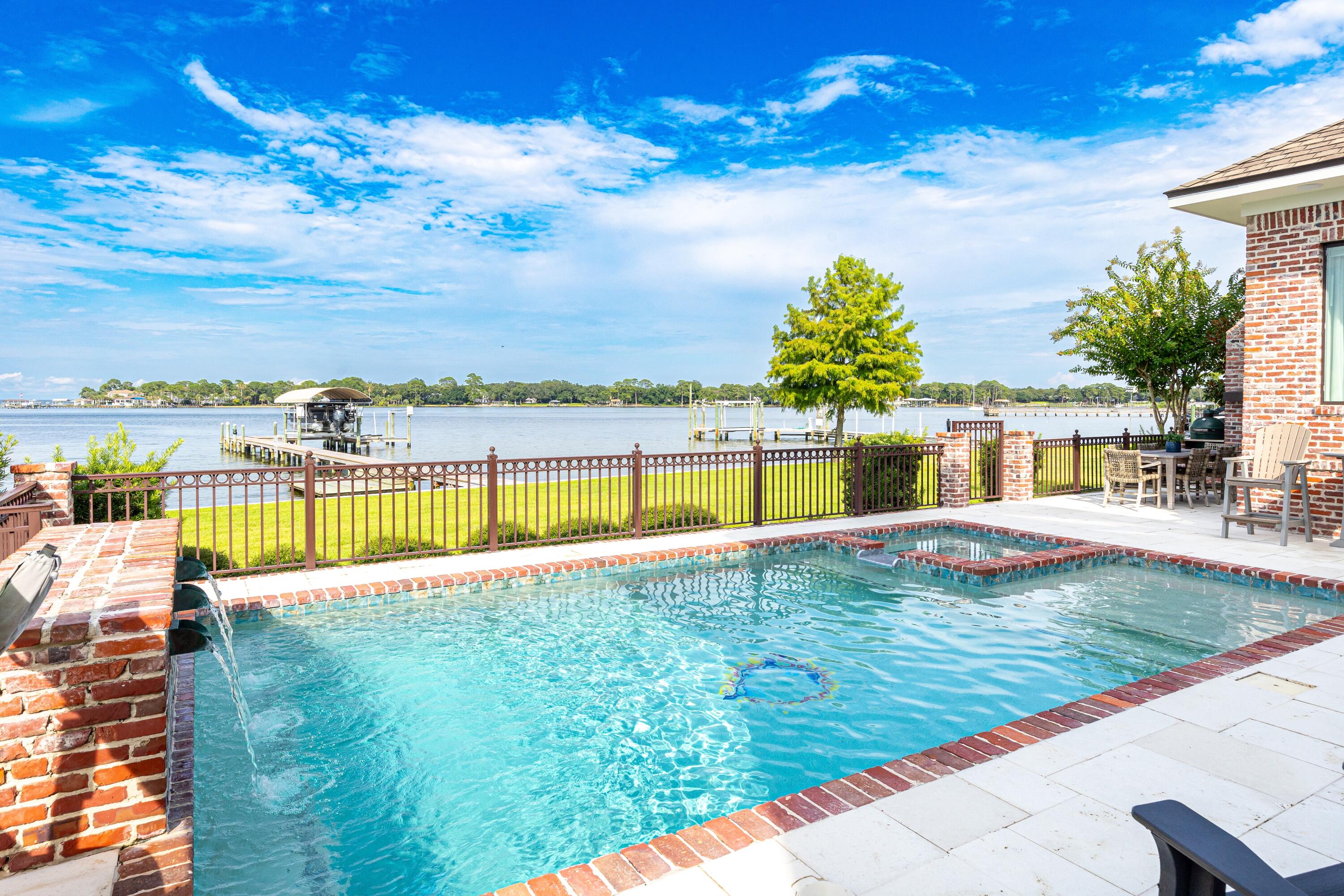 Peacock's Point - Residential