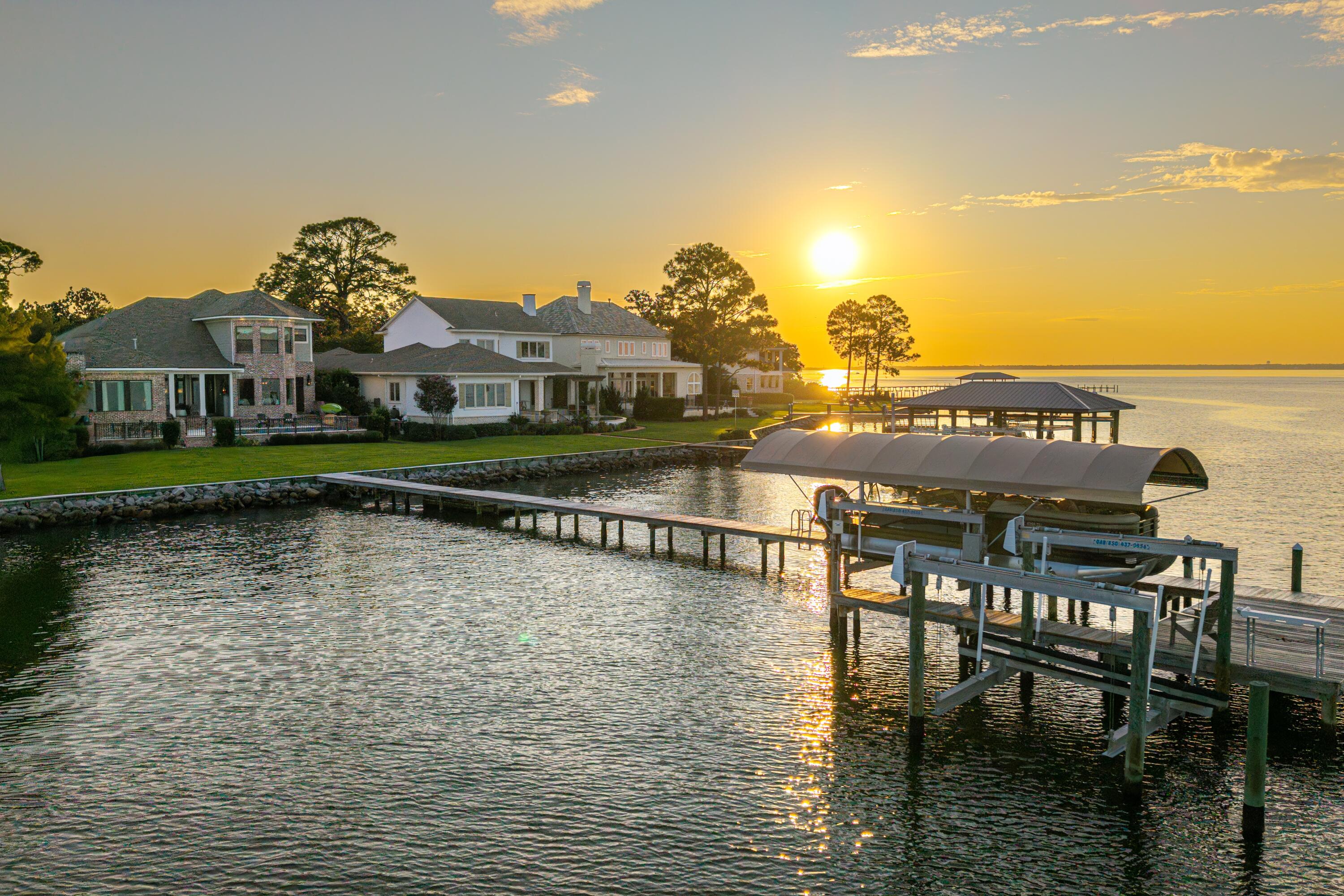 Peacock's Point - Residential