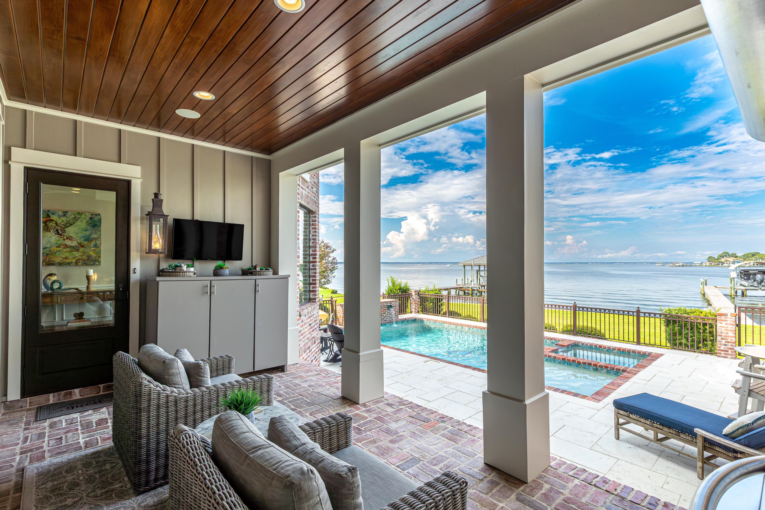 Peacock's Point - Residential