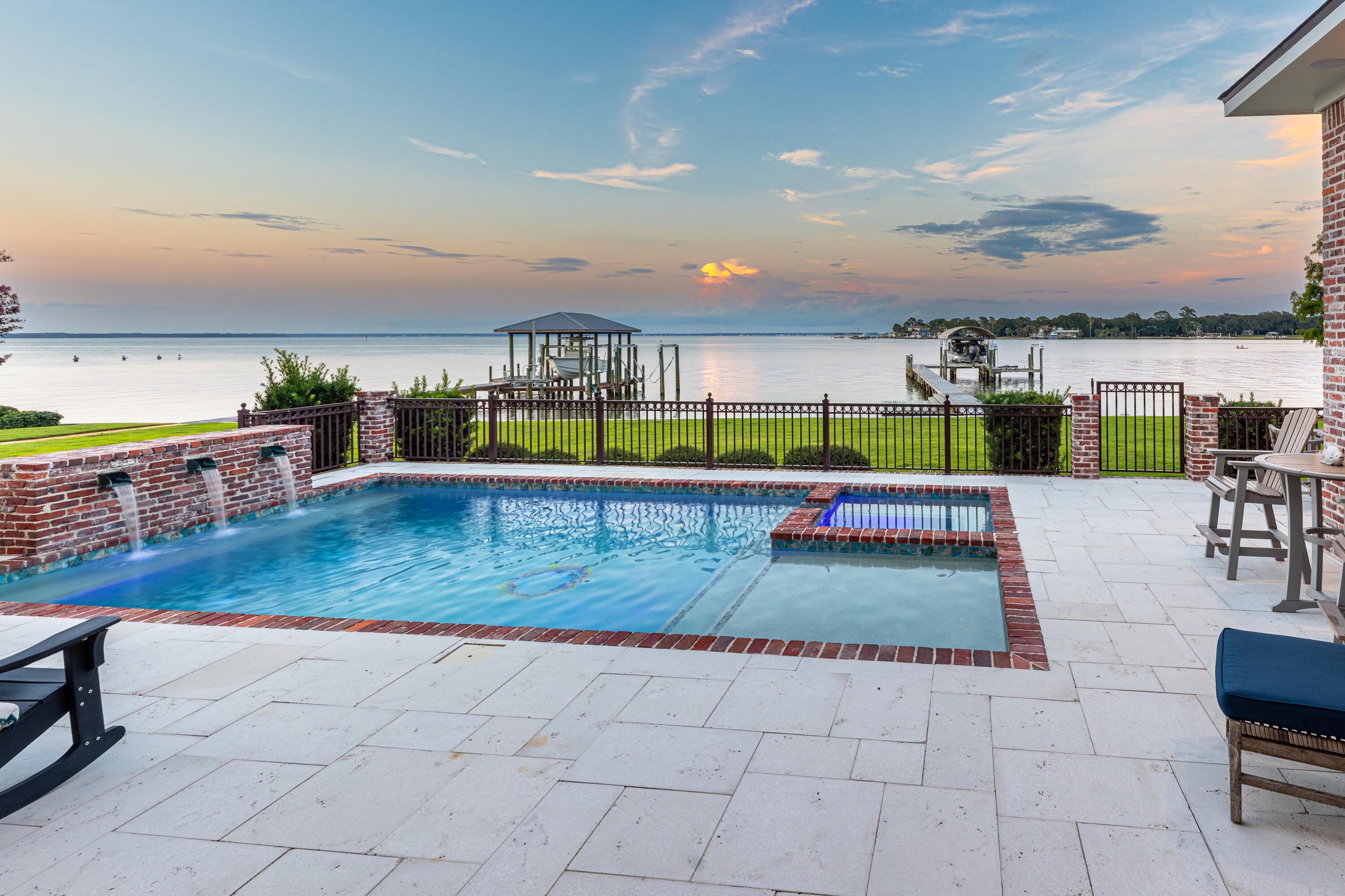 Peacock's Point - Residential