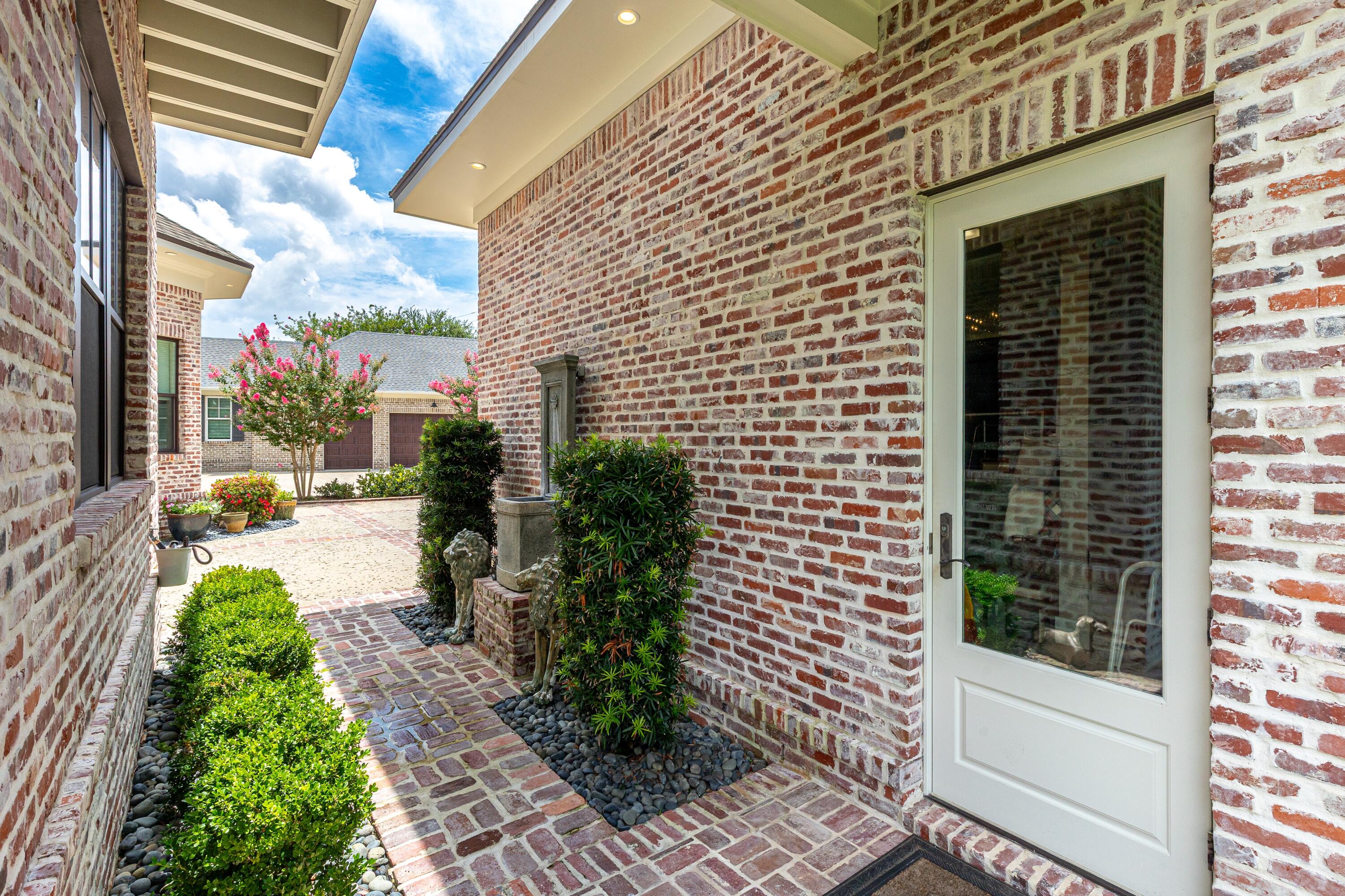 Peacock's Point - Residential