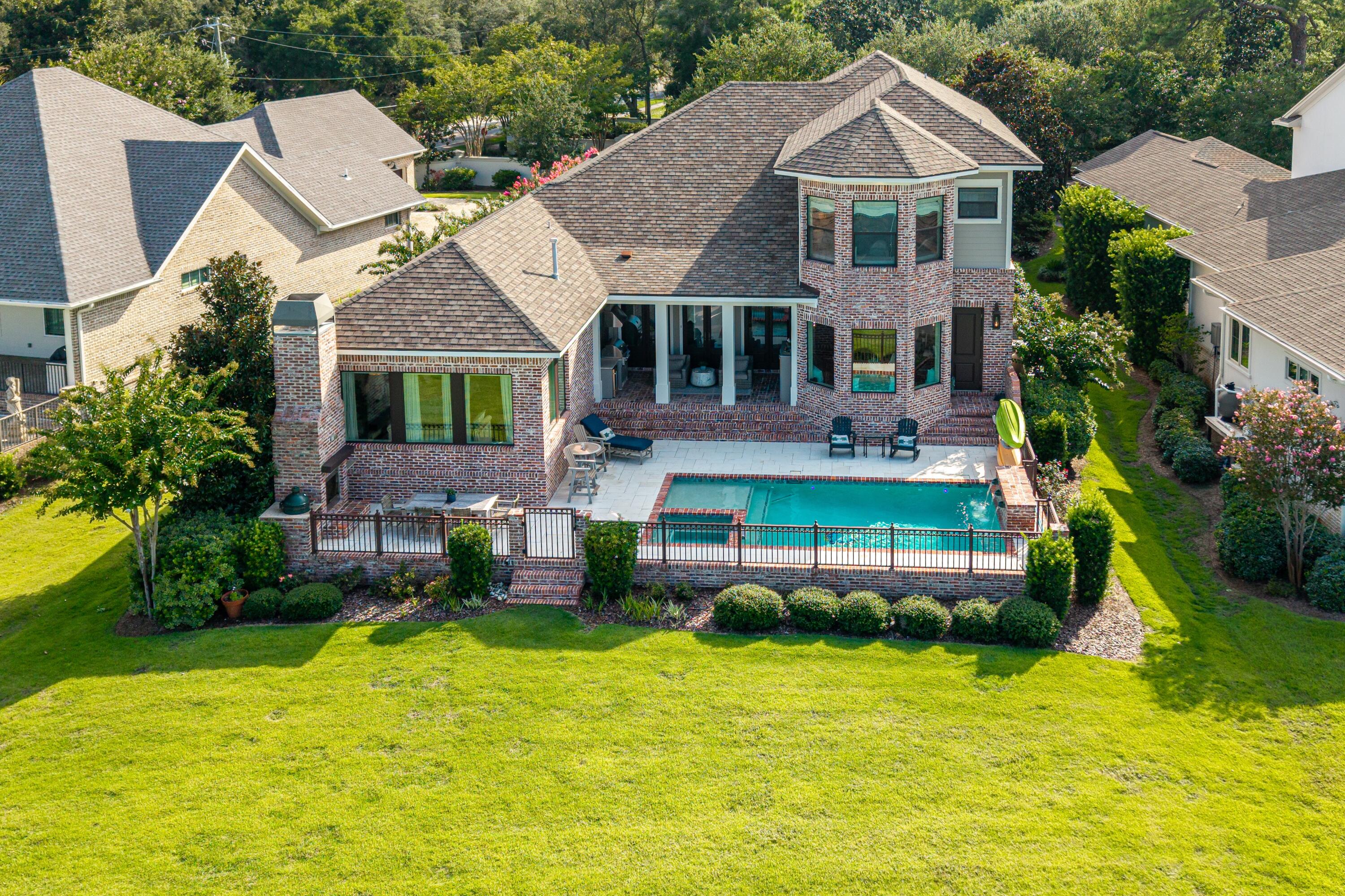 Peacock's Point - Residential