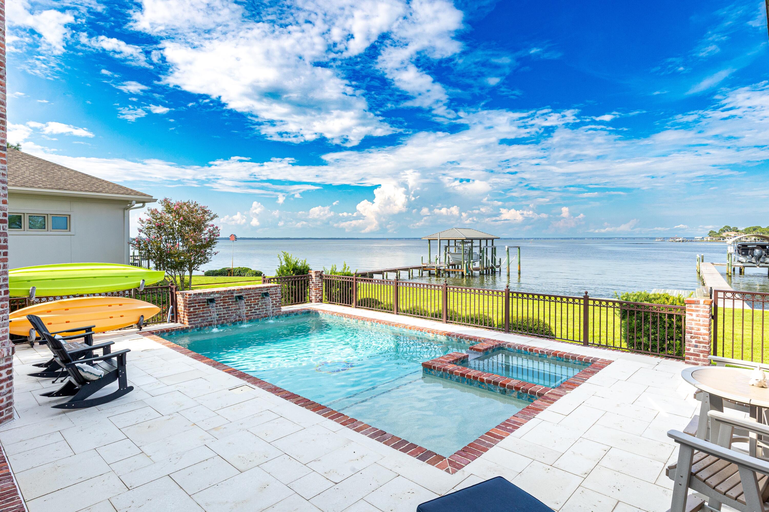 Peacock's Point - Residential