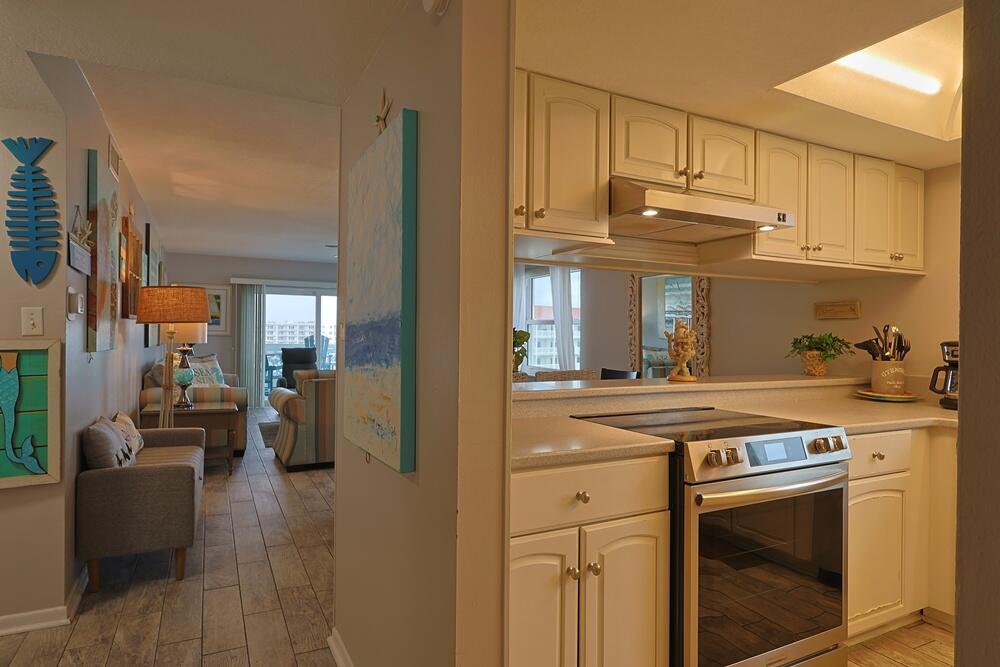 EL MATADOR CONDO - Residential
