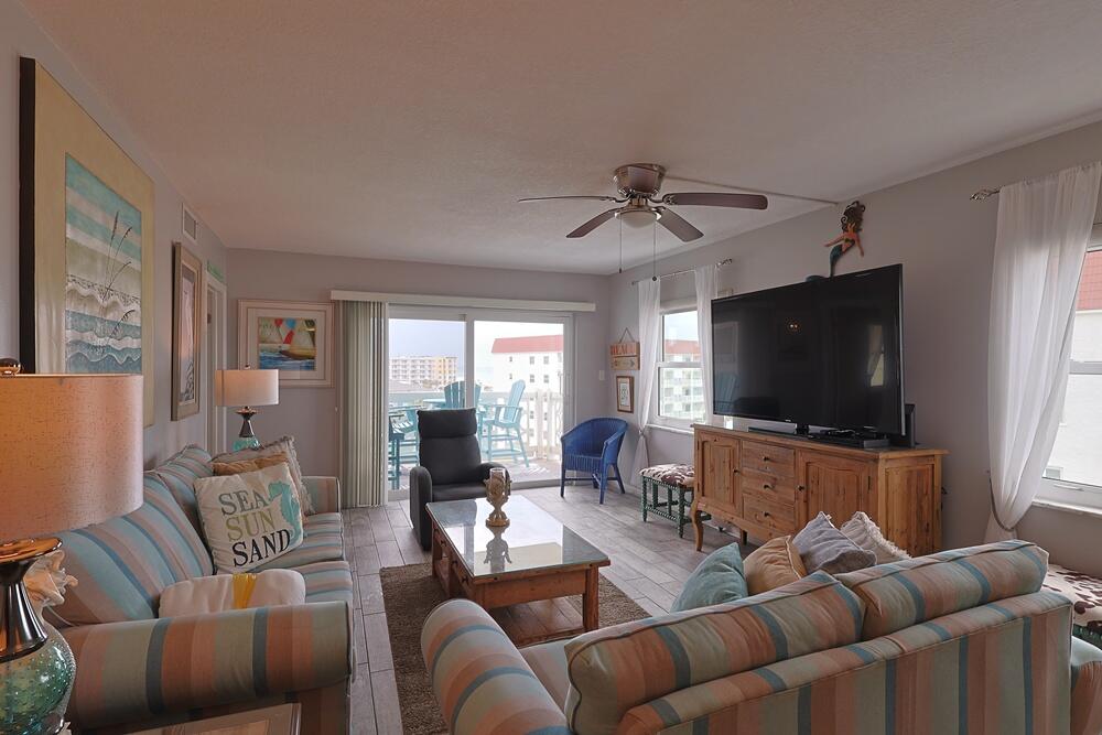 EL MATADOR CONDO - Residential