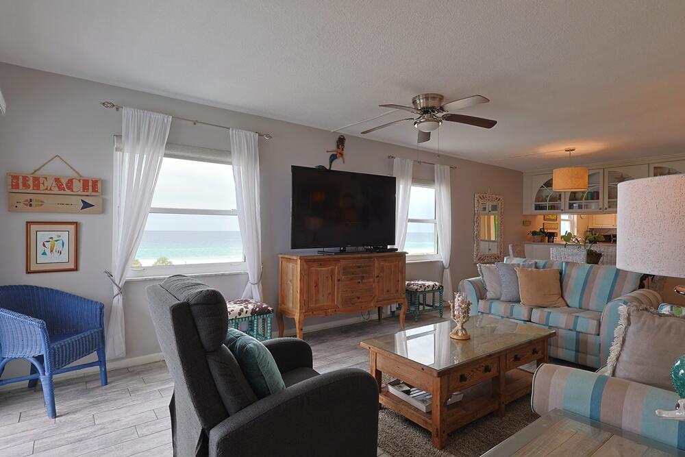 EL MATADOR CONDO - Residential