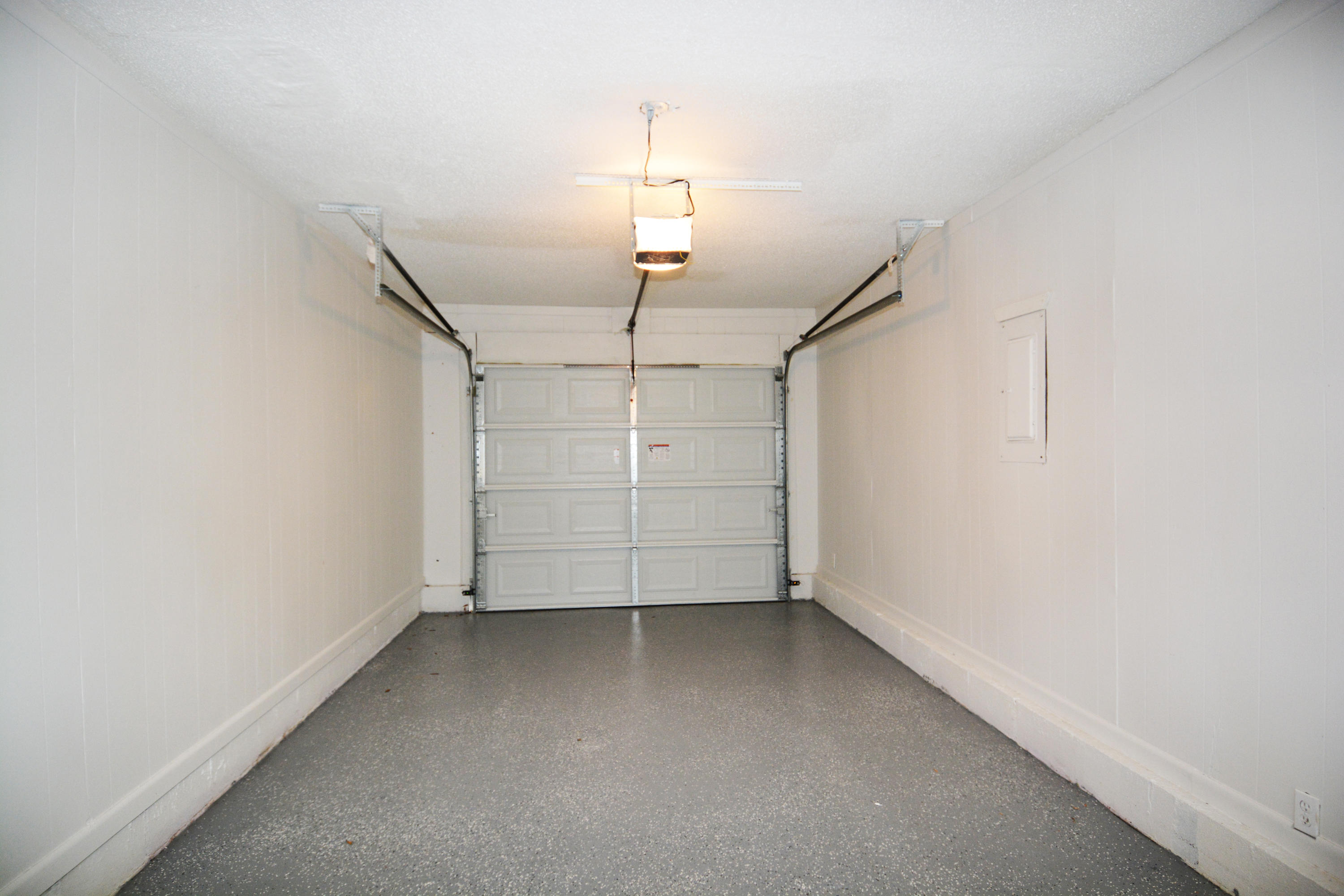 1304 - So of 20 to Valp Blvd - Residential