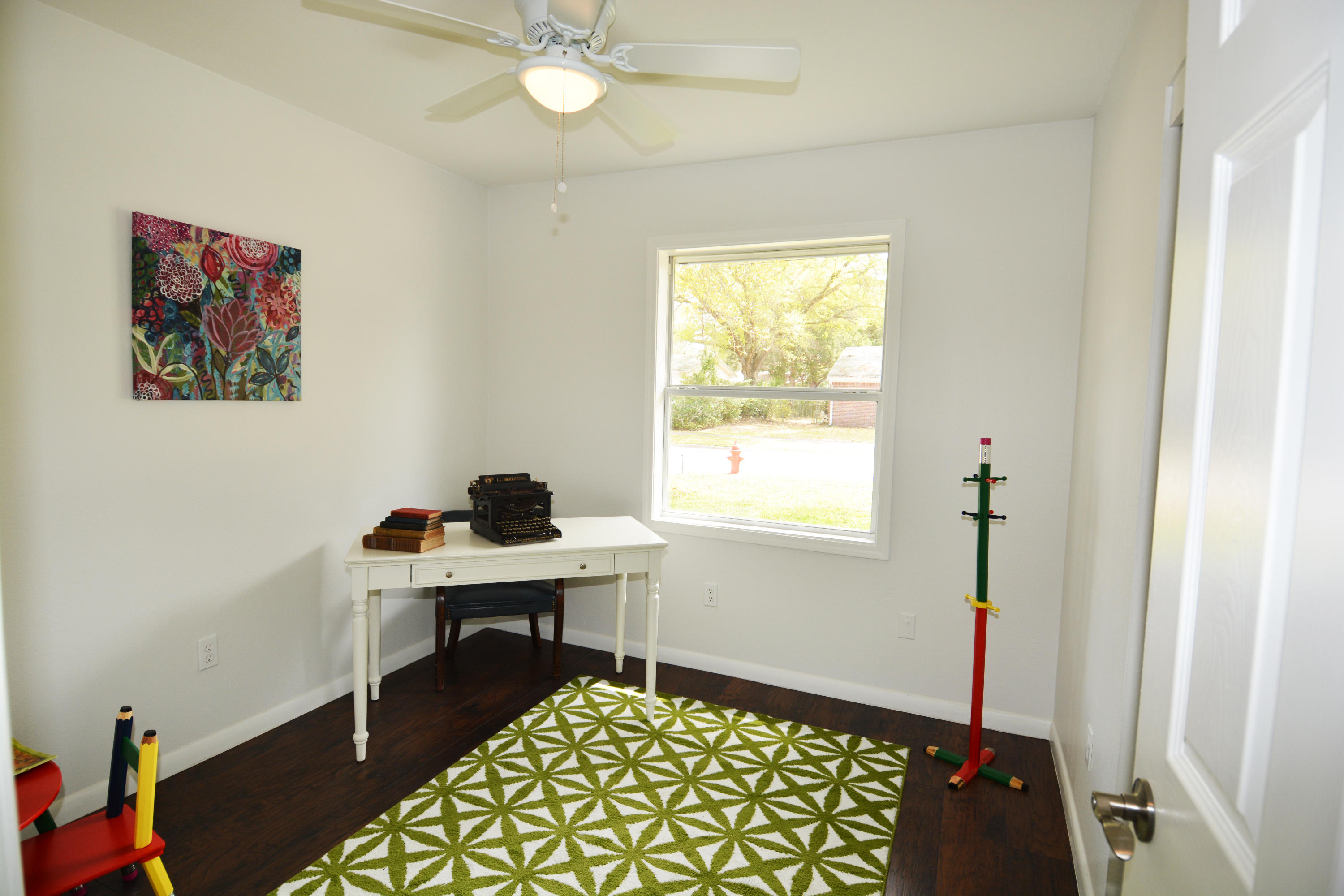 1304 - So of 20 to Valp Blvd - Residential