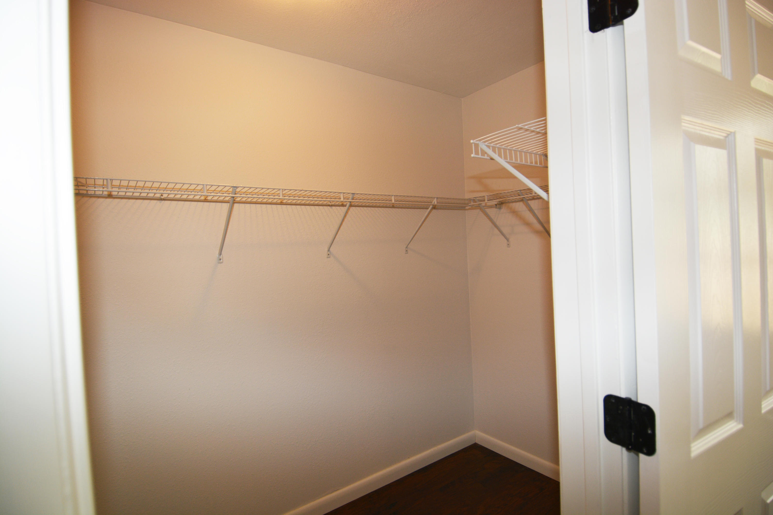 1304 - So of 20 to Valp Blvd - Residential