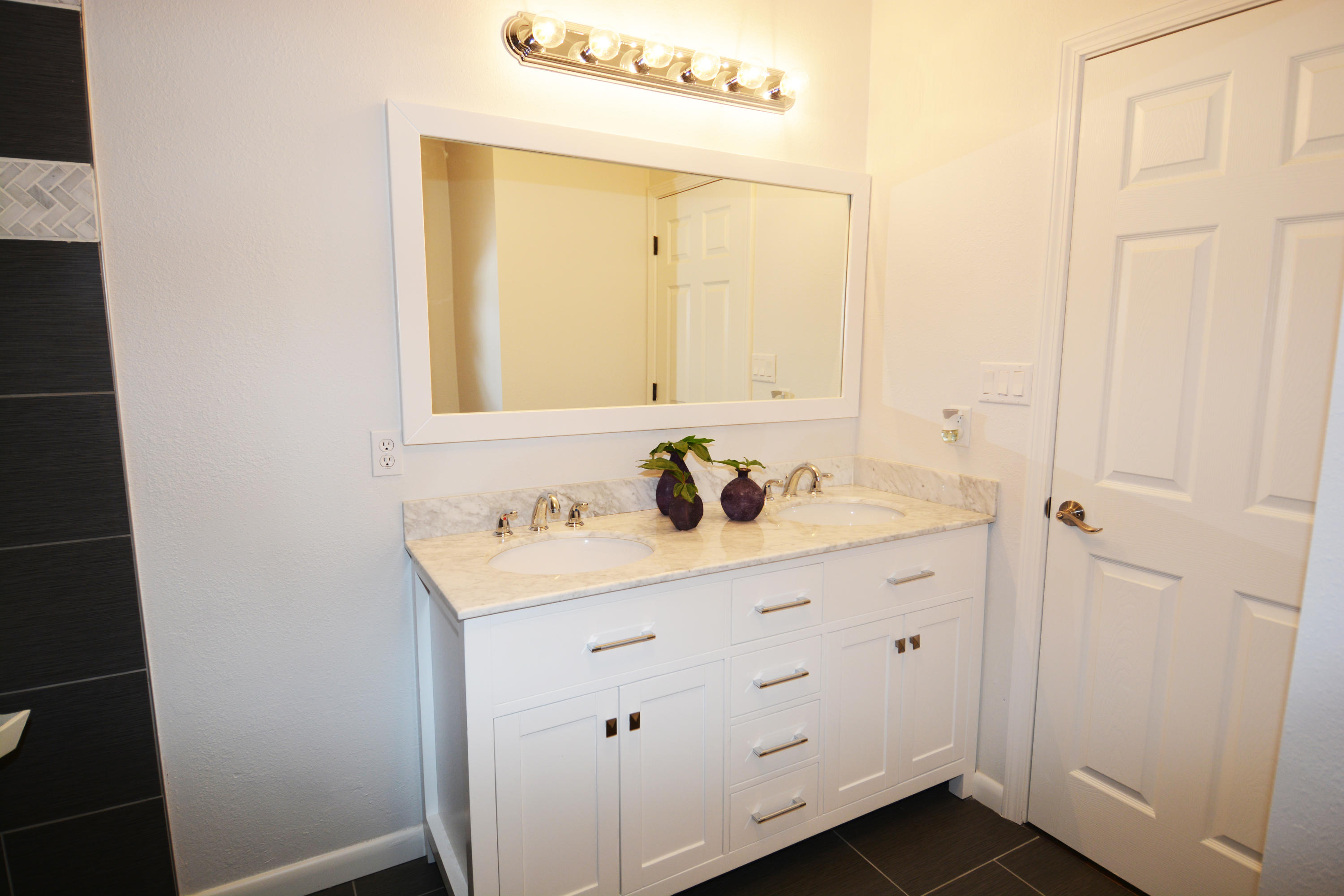 1304 - So of 20 to Valp Blvd - Residential