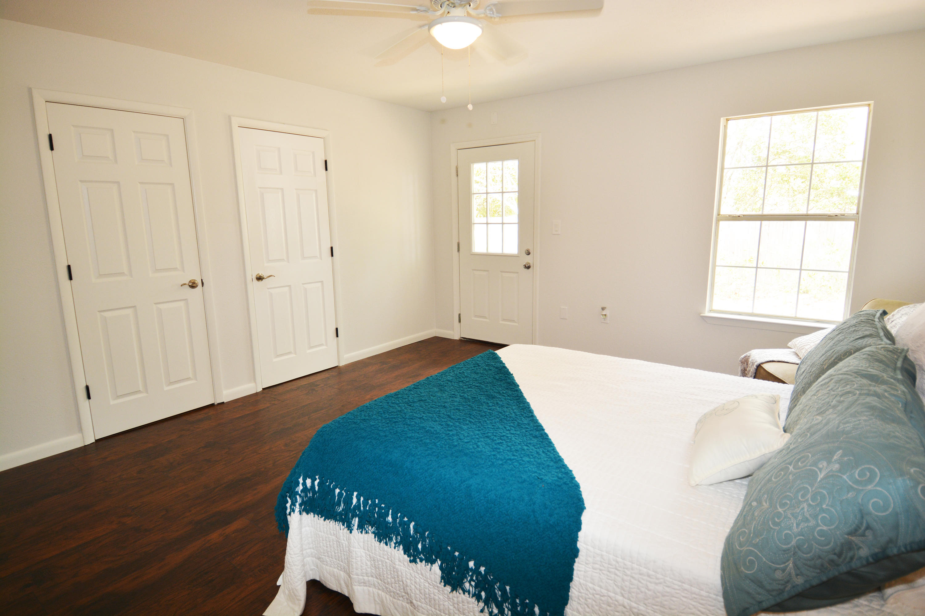 1304 - So of 20 to Valp Blvd - Residential