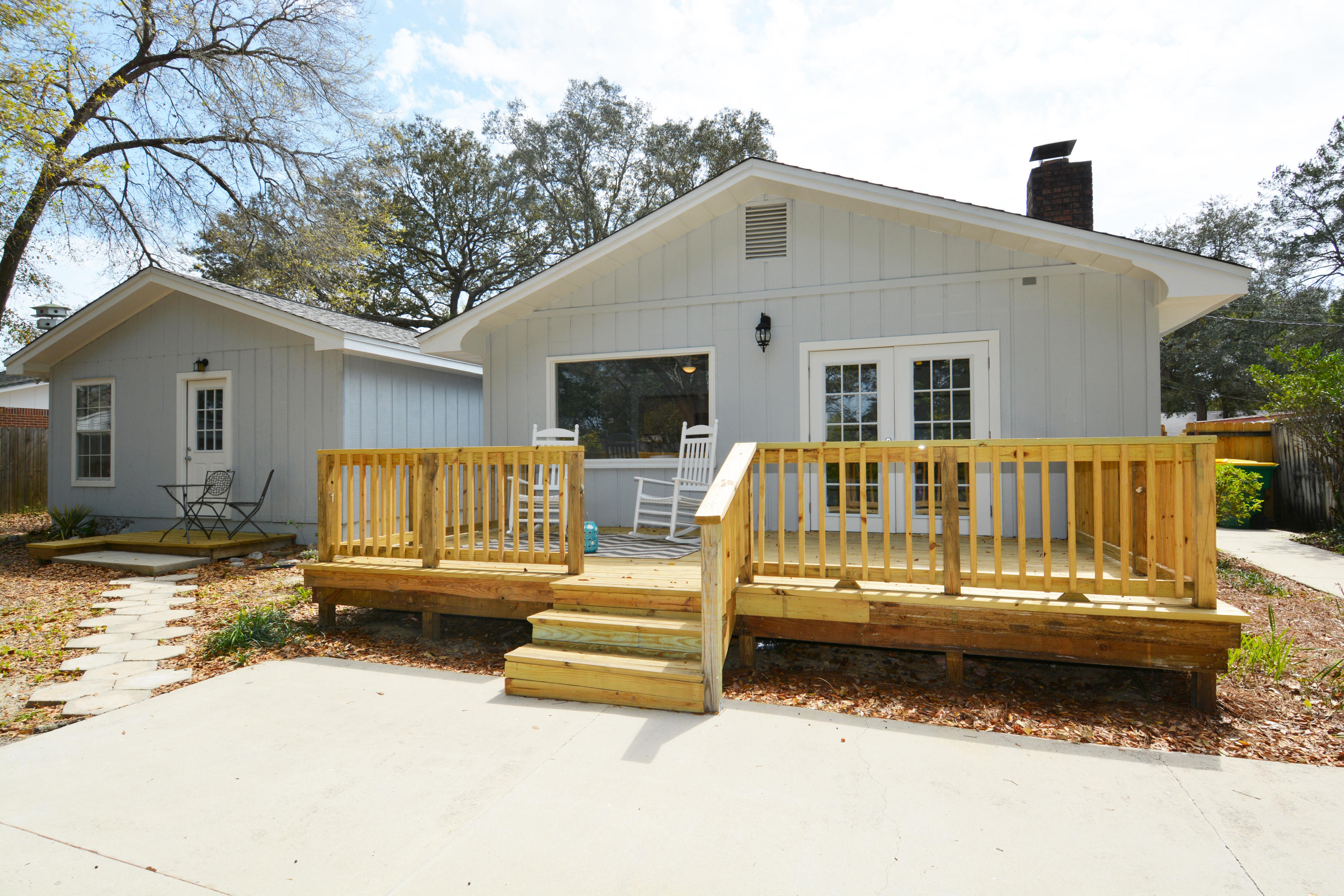 1304 - So of 20 to Valp Blvd - Residential