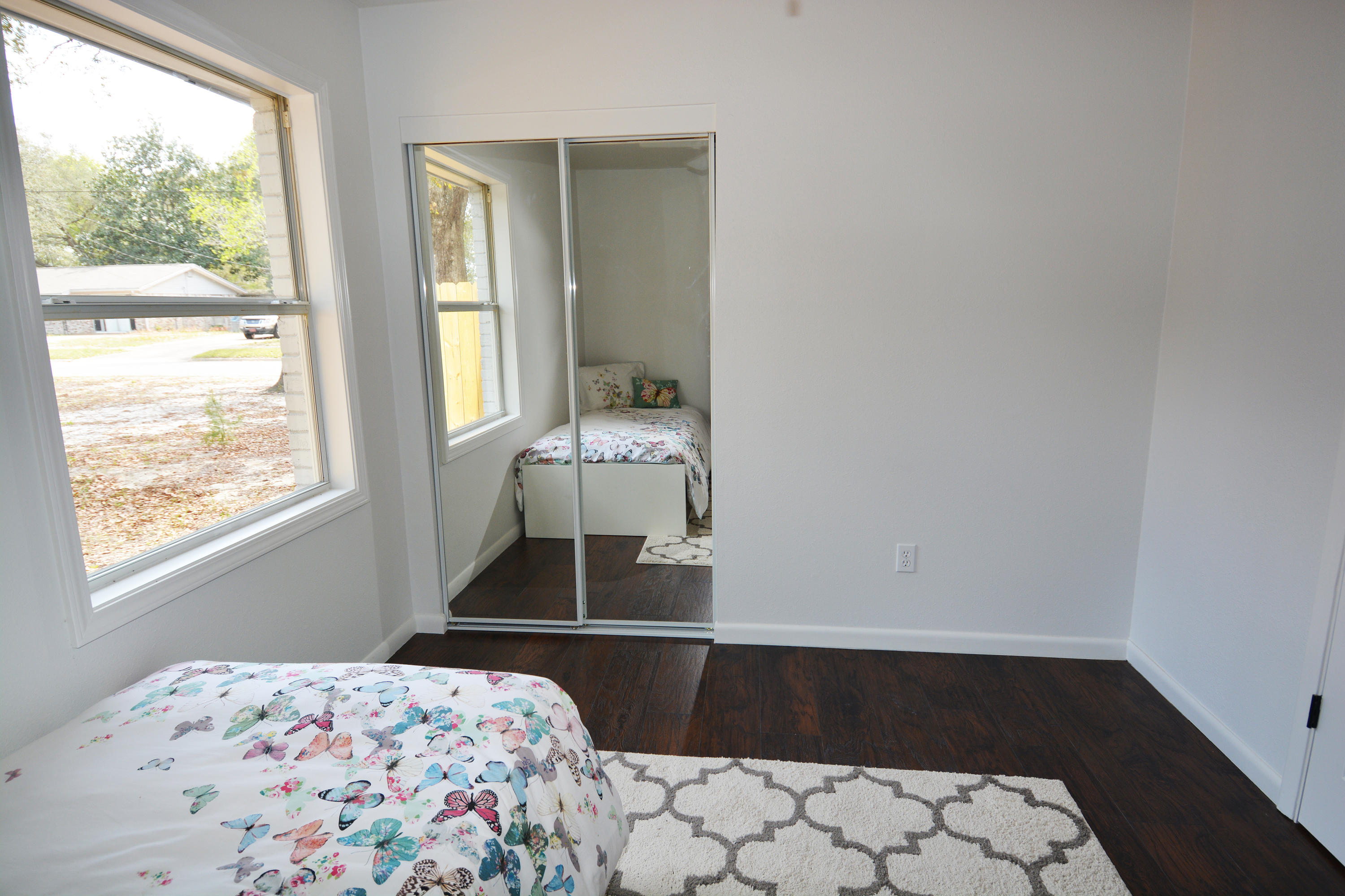 1304 - So of 20 to Valp Blvd - Residential