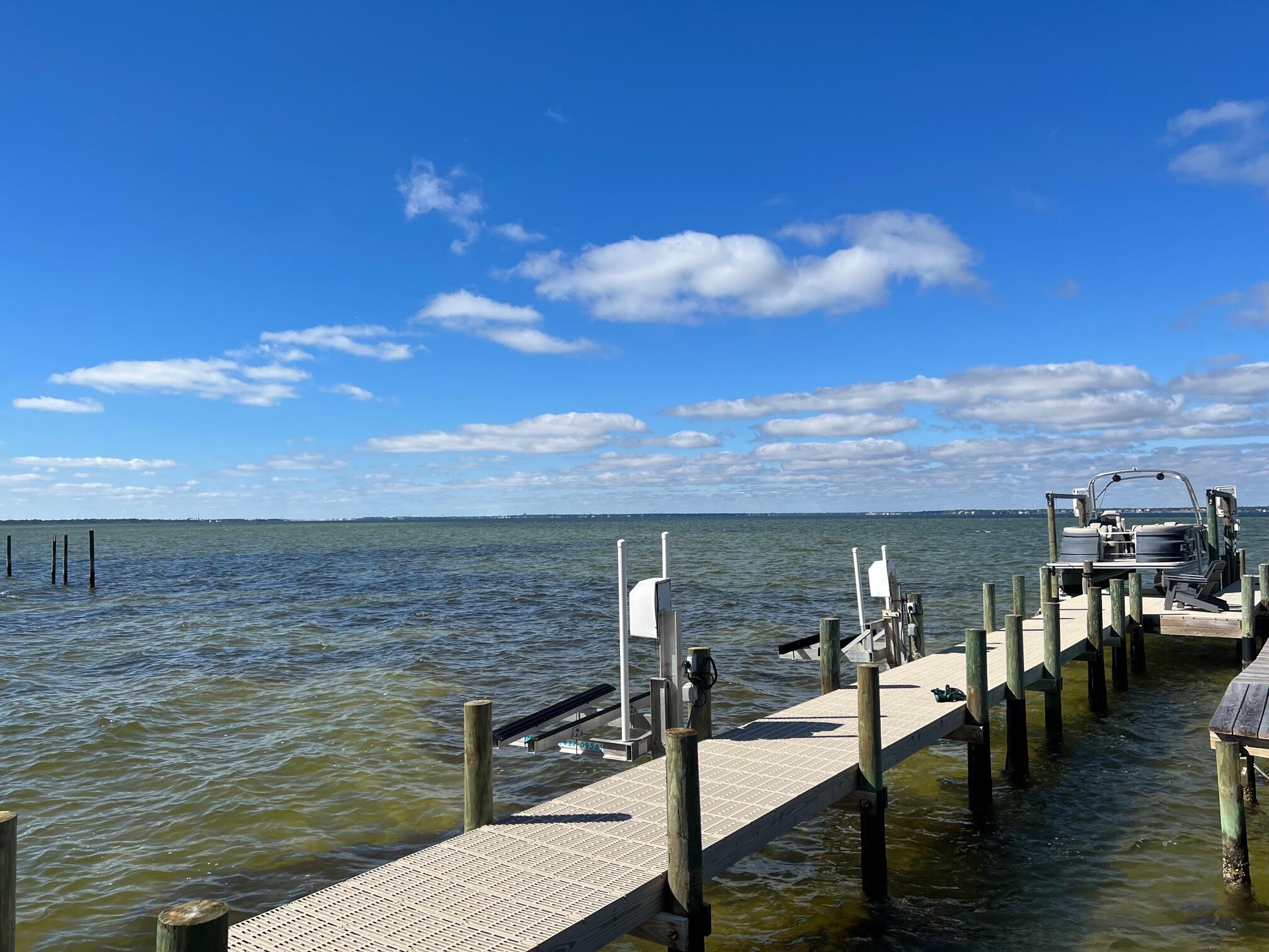 CALHOUN S/D TO DESTIN - Residential