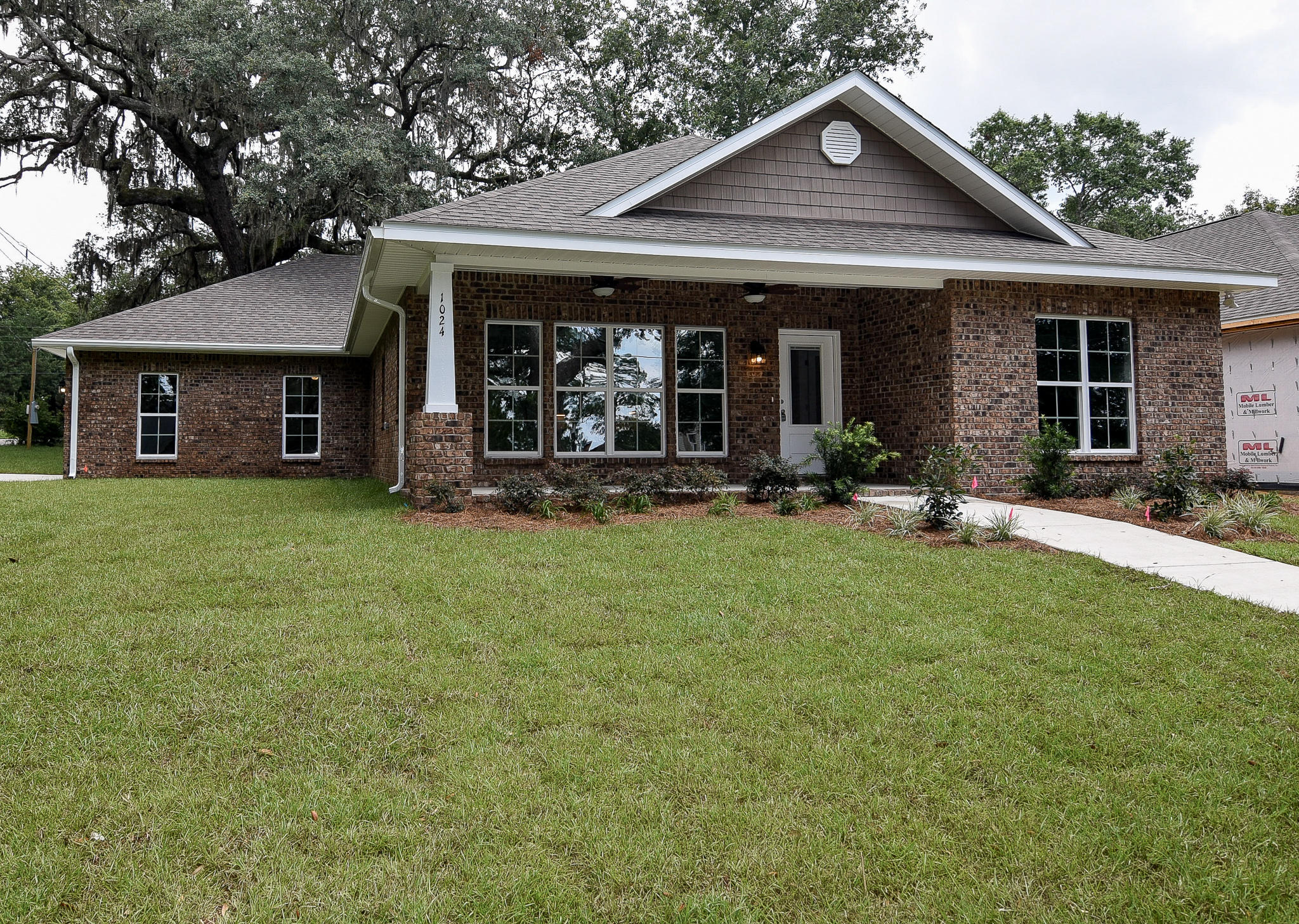 GREY MOSS POINT - Residential