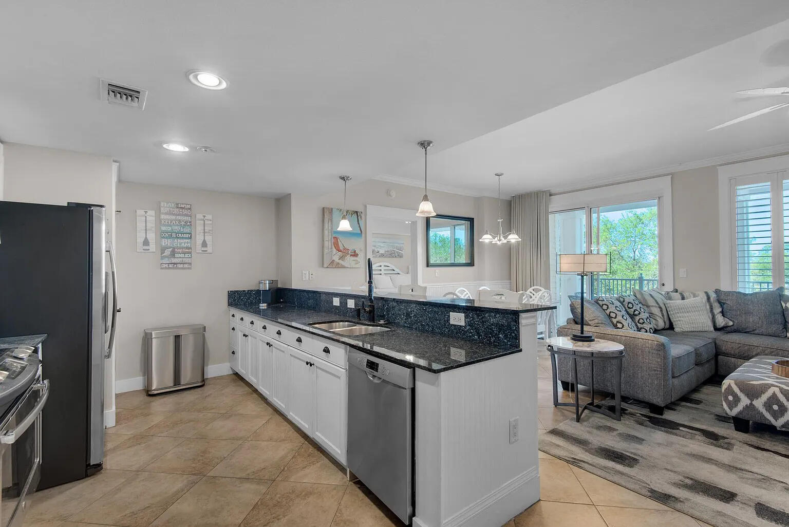 OBSERVATION POINT SOUTH - Residential Lease