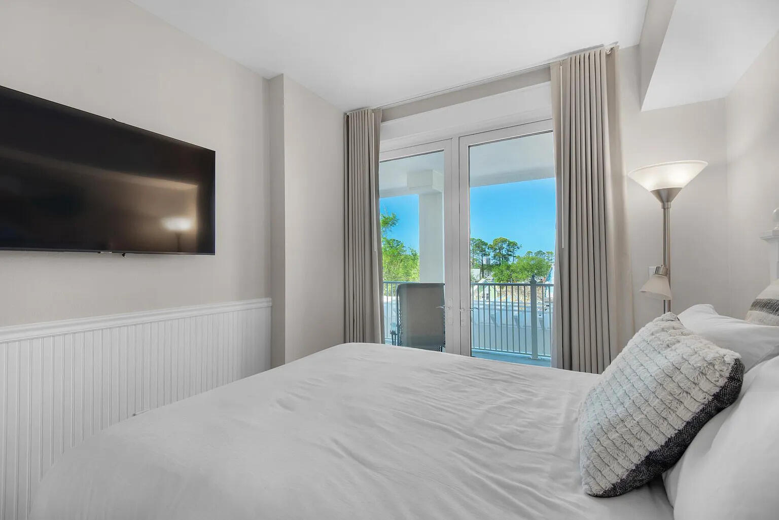 OBSERVATION POINT SOUTH - Residential Lease