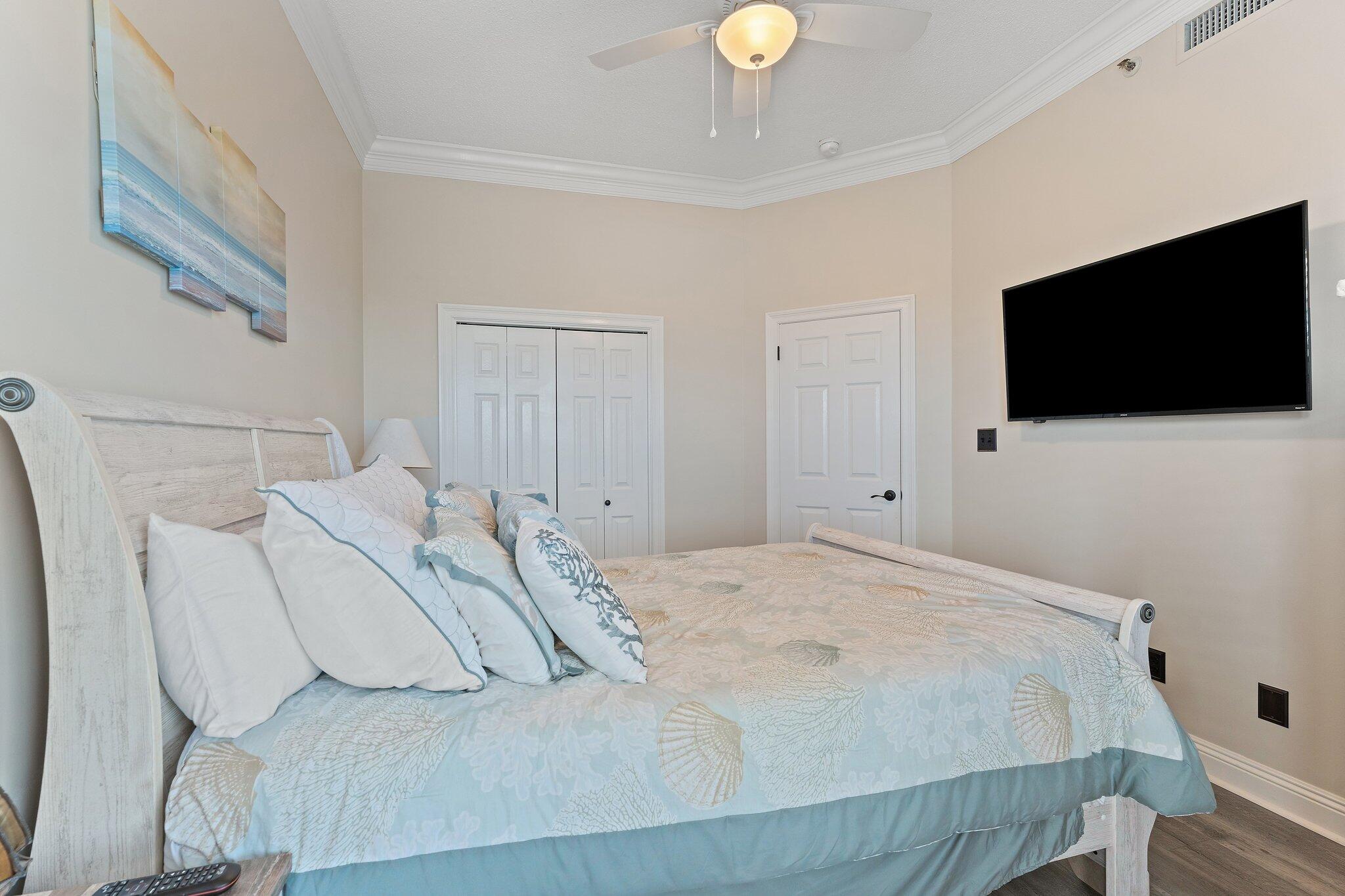 SEACHASE CONDO - Residential