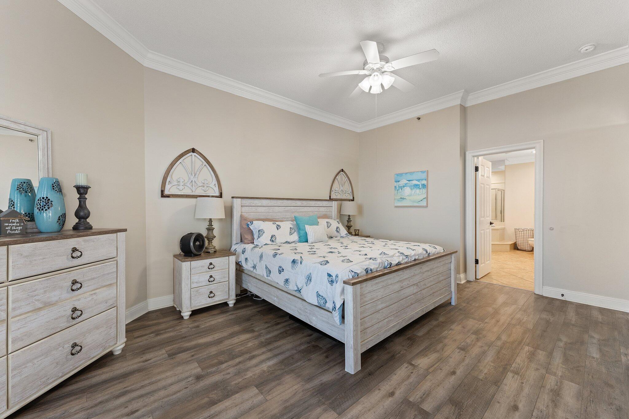 SEACHASE CONDO - Residential