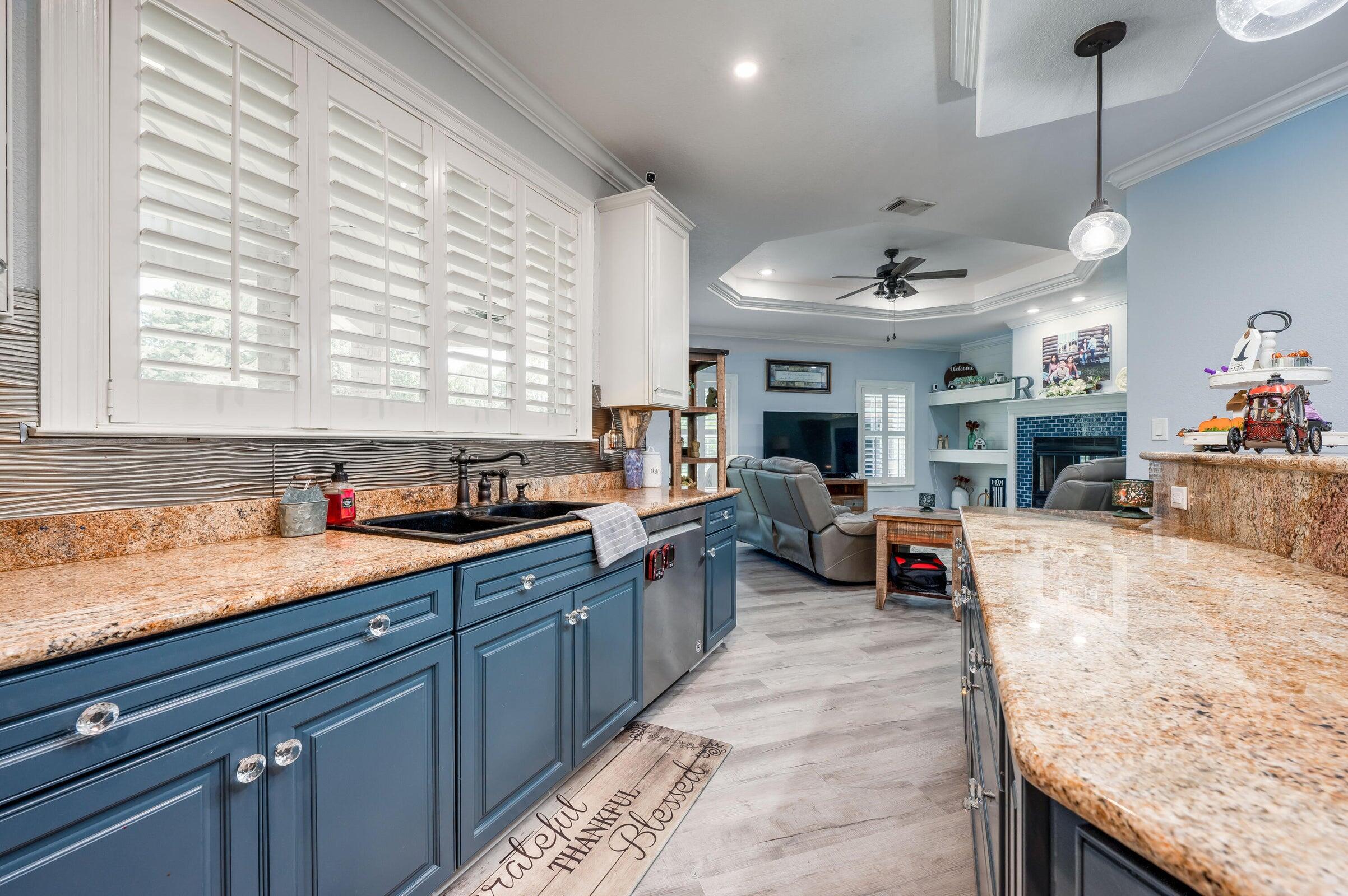 FOXWOOD COUNTRY CLUB EST - Residential Lease