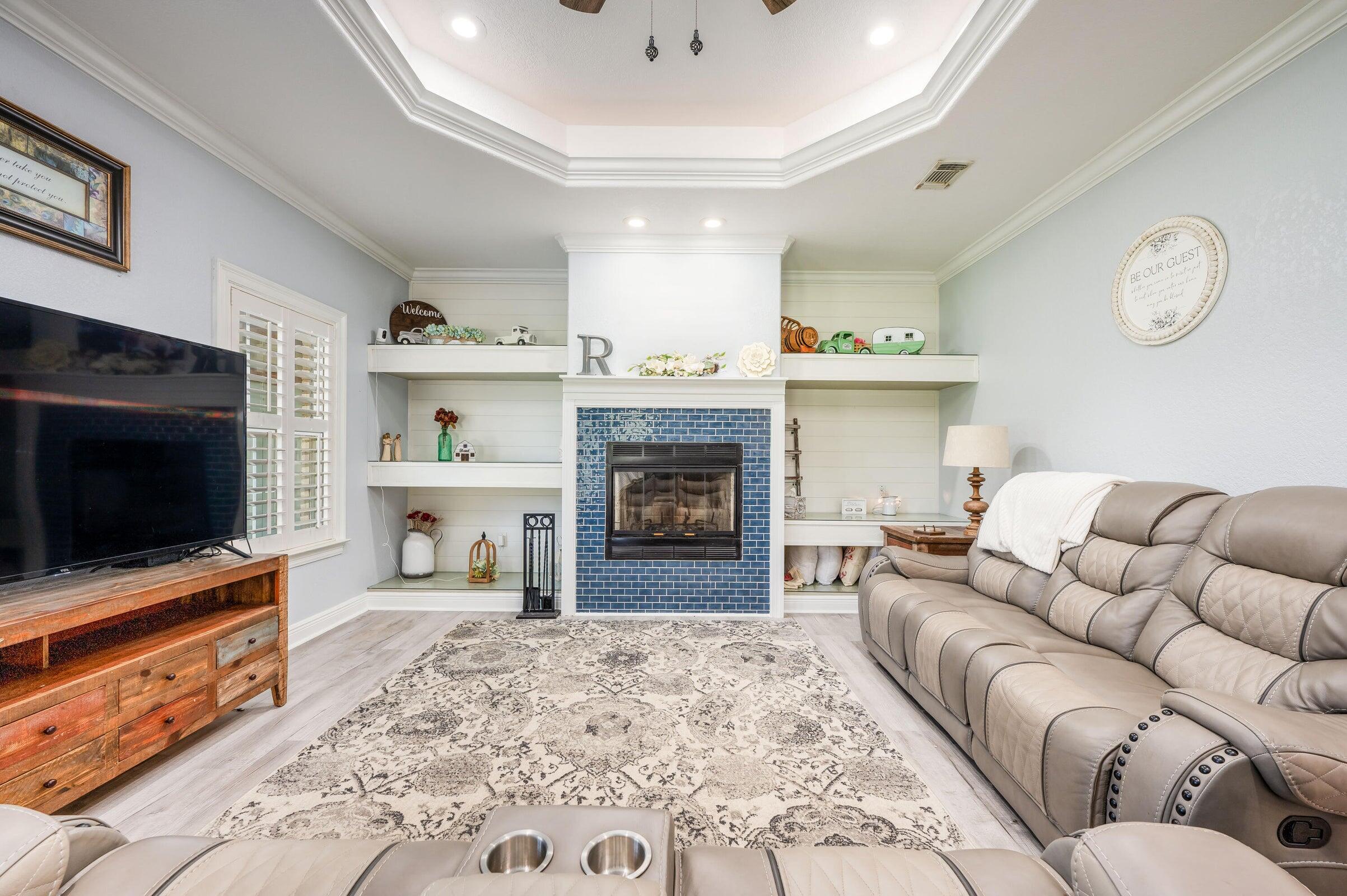 FOXWOOD COUNTRY CLUB EST - Residential Lease