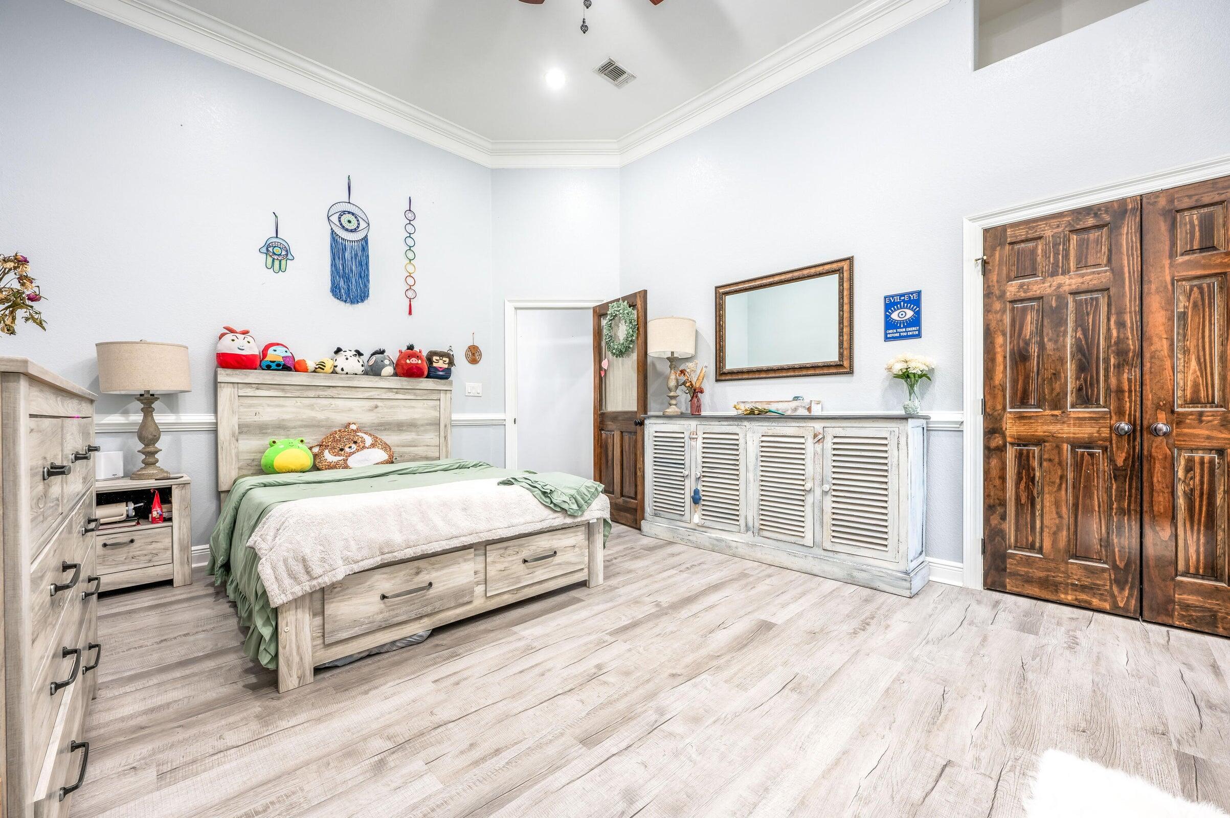 FOXWOOD COUNTRY CLUB EST - Residential Lease