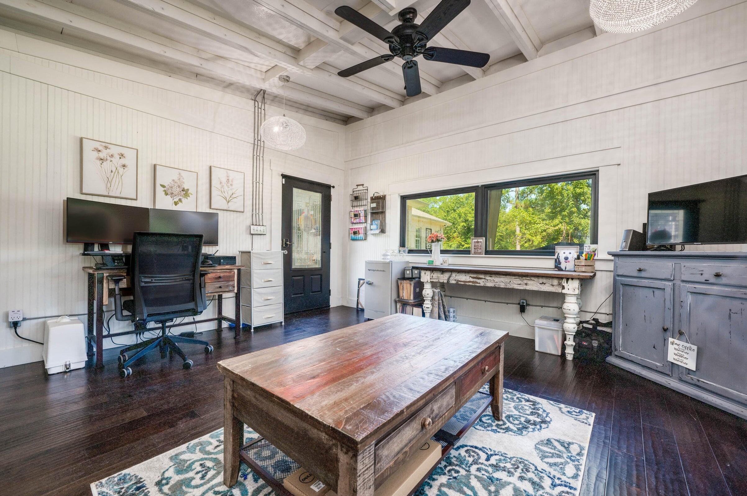 FOXWOOD COUNTRY CLUB EST - Residential Lease