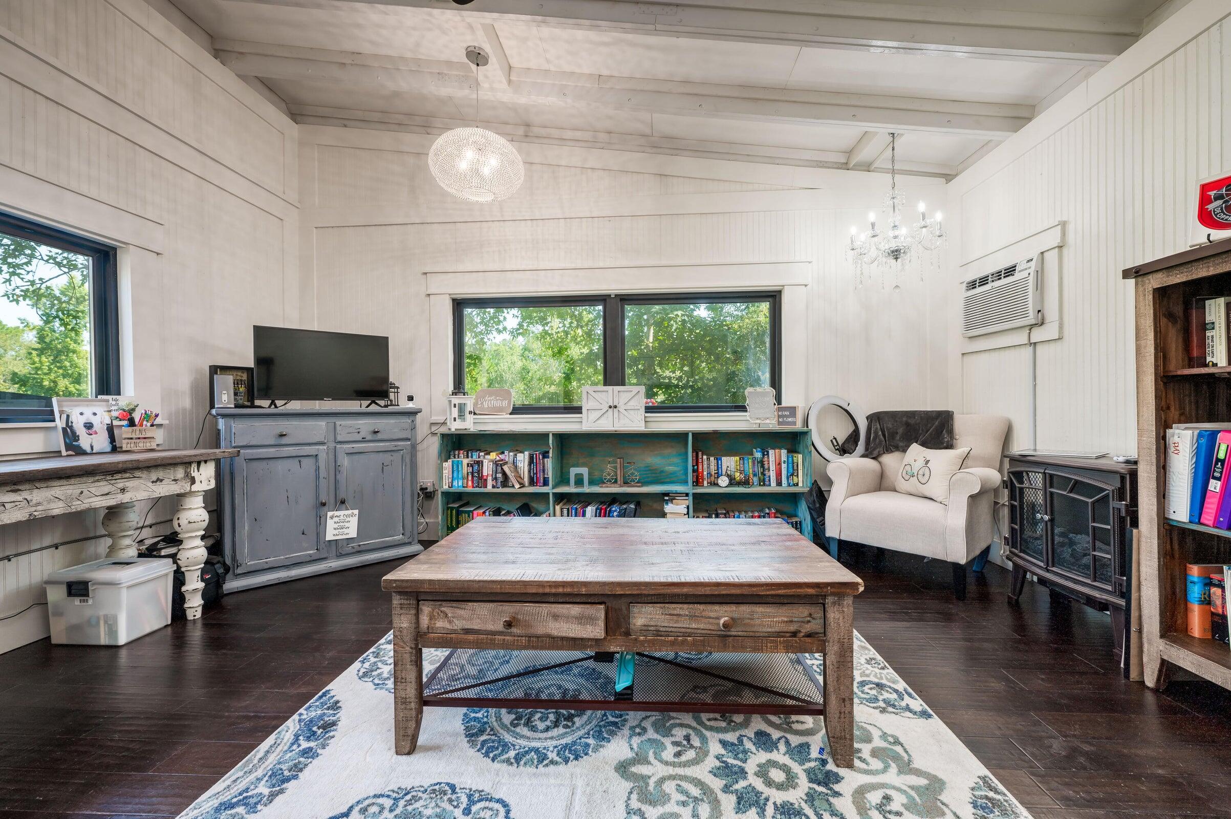 FOXWOOD COUNTRY CLUB EST - Residential Lease