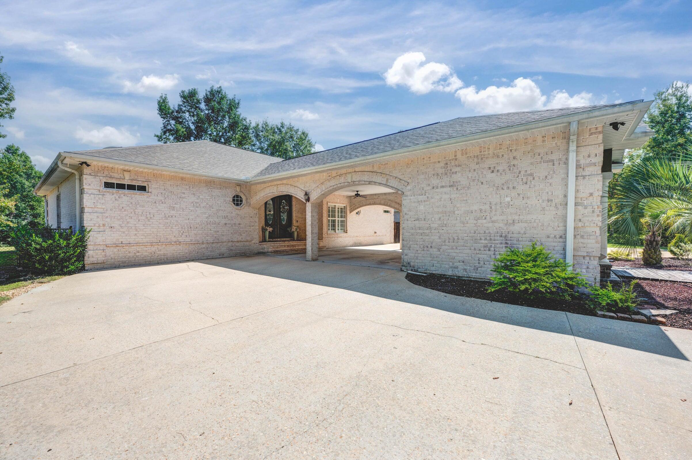 FOXWOOD COUNTRY CLUB EST - Residential Lease