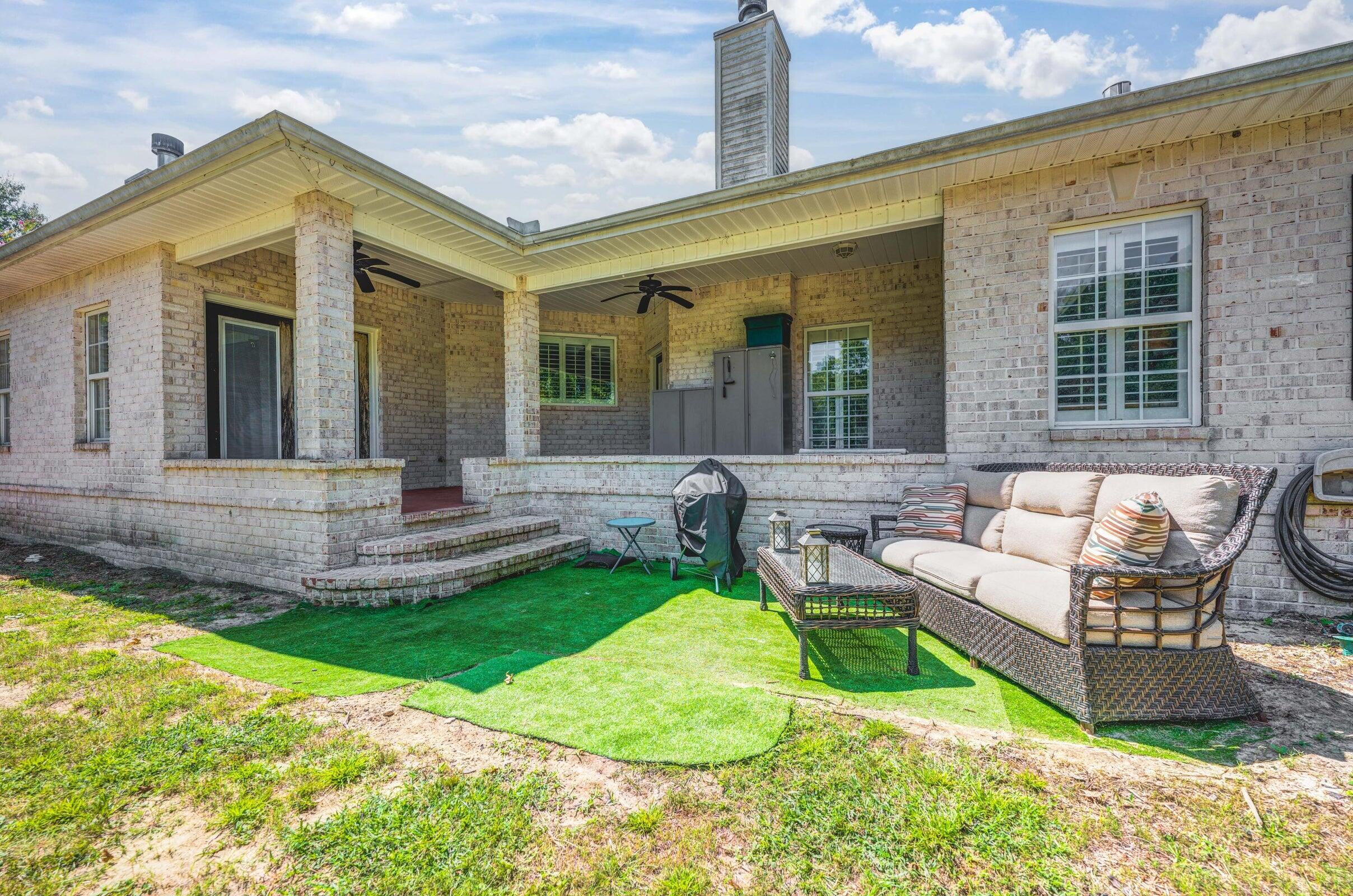 FOXWOOD COUNTRY CLUB EST - Residential Lease